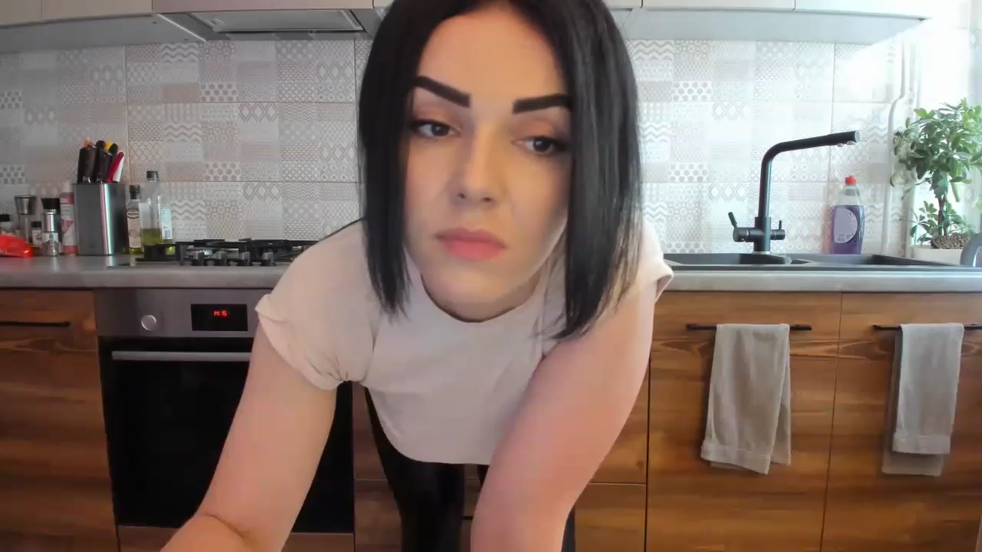 Gallery image thumbnail from MissNelly_'s myfreecams stream on, 06/22/2023, 11:41 image 4 of 20