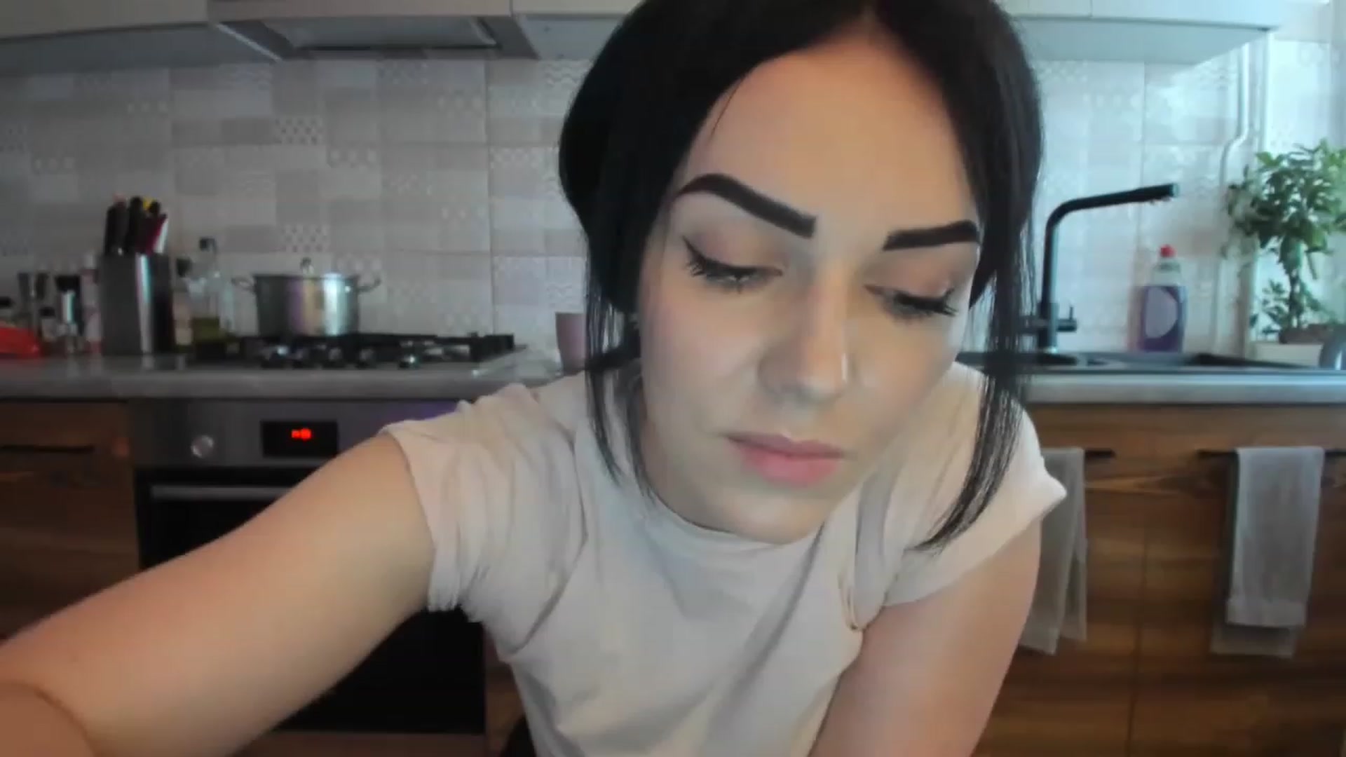 Gallery image thumbnail from MissNelly_'s myfreecams stream on, 06/22/2023, 11:41 image 17 of 20