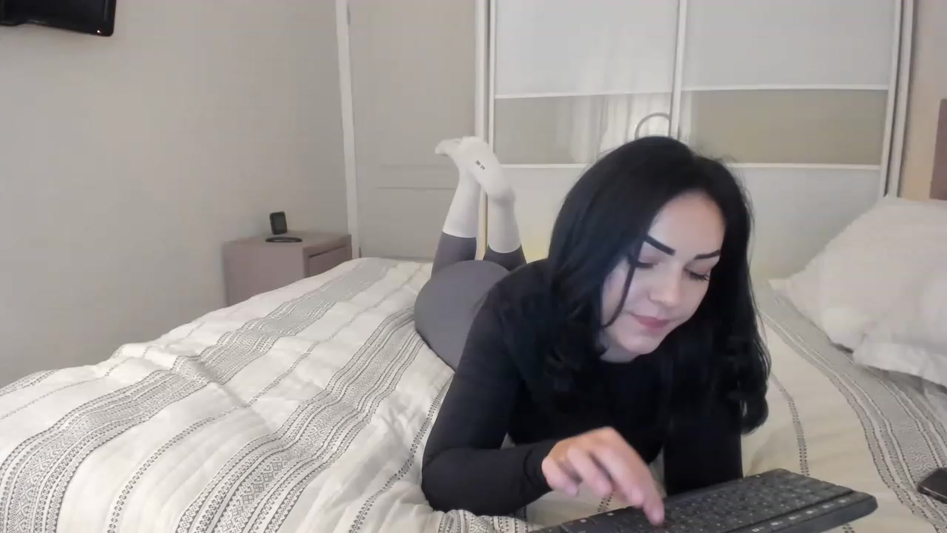 Gallery image thumbnail from MissNelly_'s myfreecams stream on, 06/27/2023, 18:12 image 15 of 20