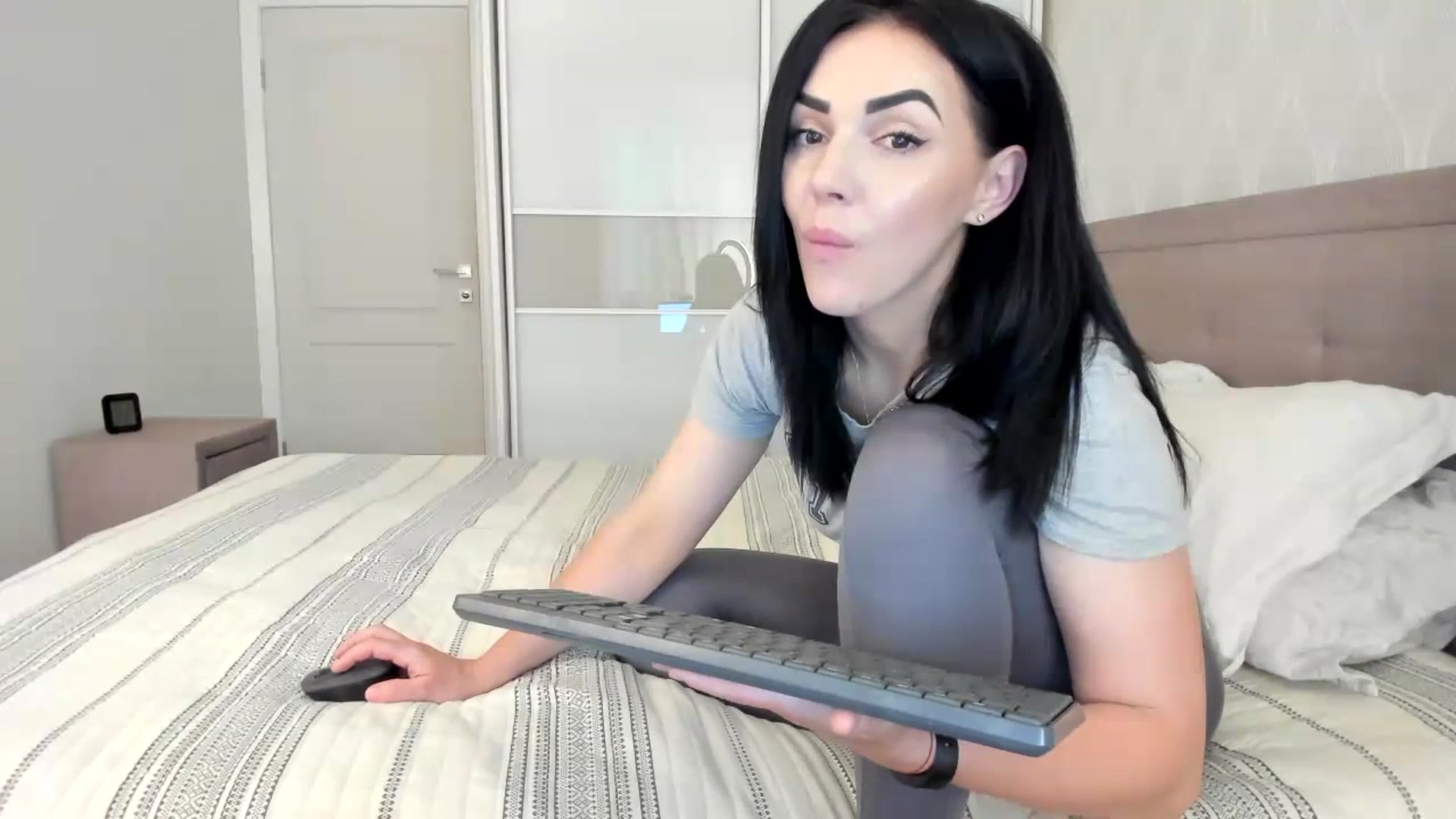 Gallery image thumbnail from MissNelly_'s myfreecams stream on, 06/30/2023, 17:47 image 20 of 20