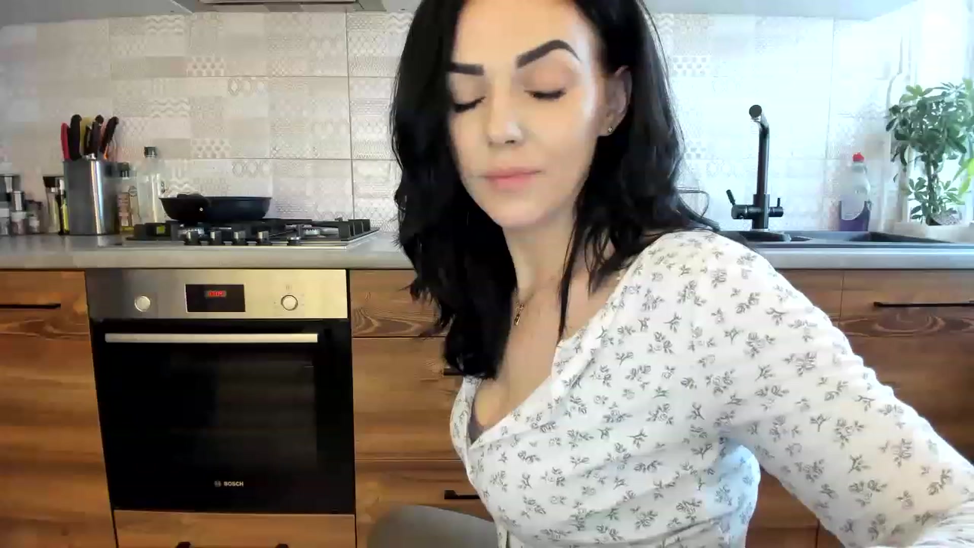 Gallery image thumbnail from MissNelly_'s myfreecams stream on, 07/06/2023, 14:20 image 16 of 20