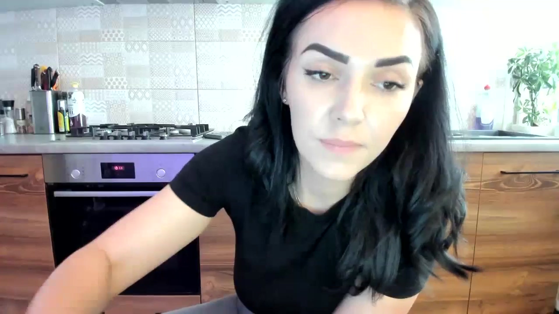 Gallery image thumbnail from MissNelly_'s myfreecams stream on, 07/12/2023, 11:27 image 8 of 20