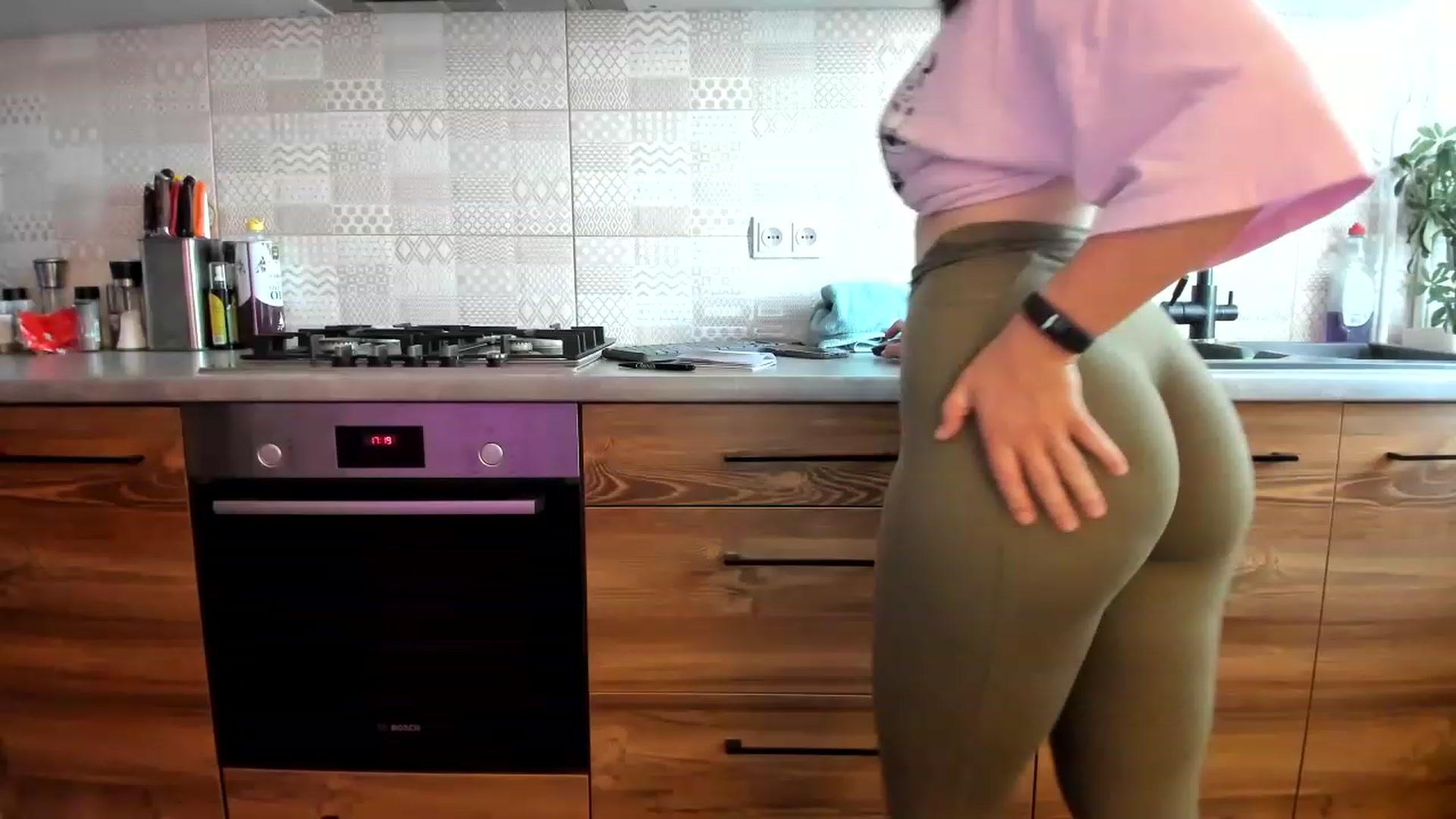 Gallery image thumbnail from MissNelly_'s myfreecams stream on, 07/14/2023, 15:09 image 6 of 20