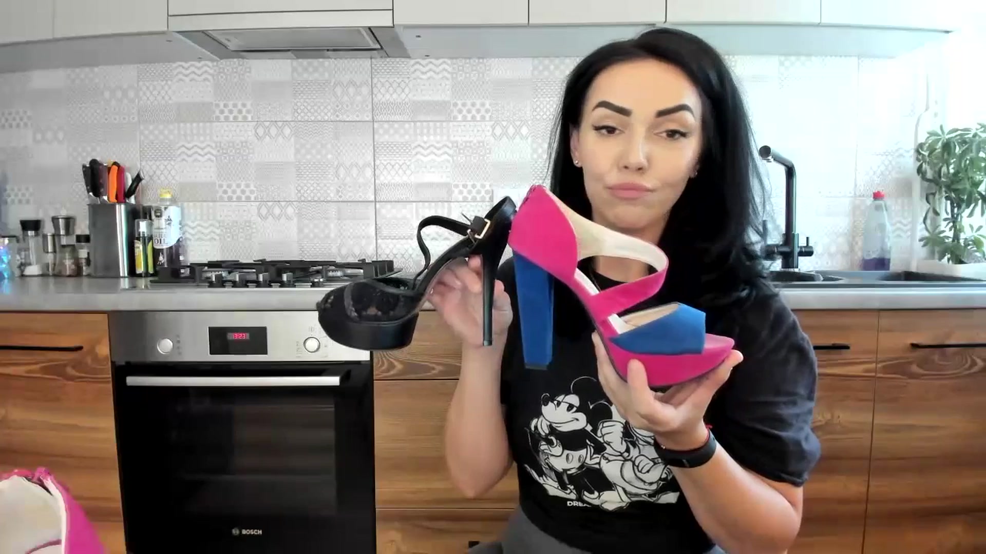 Gallery image thumbnail from MissNelly_'s myfreecams stream on, 07/21/2023, 10:39 image 9 of 20