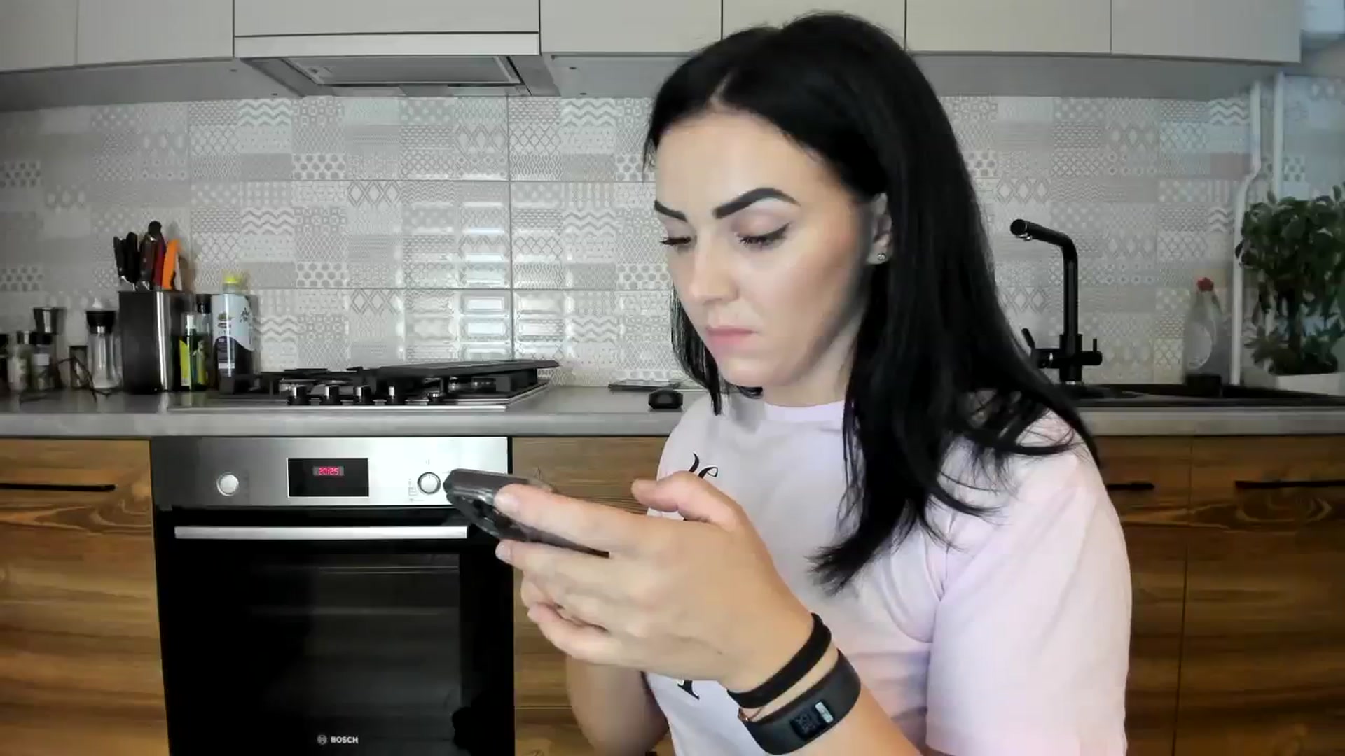 Gallery image thumbnail from MissNelly_'s myfreecams stream on, 07/26/2023, 17:38 image 10 of 20