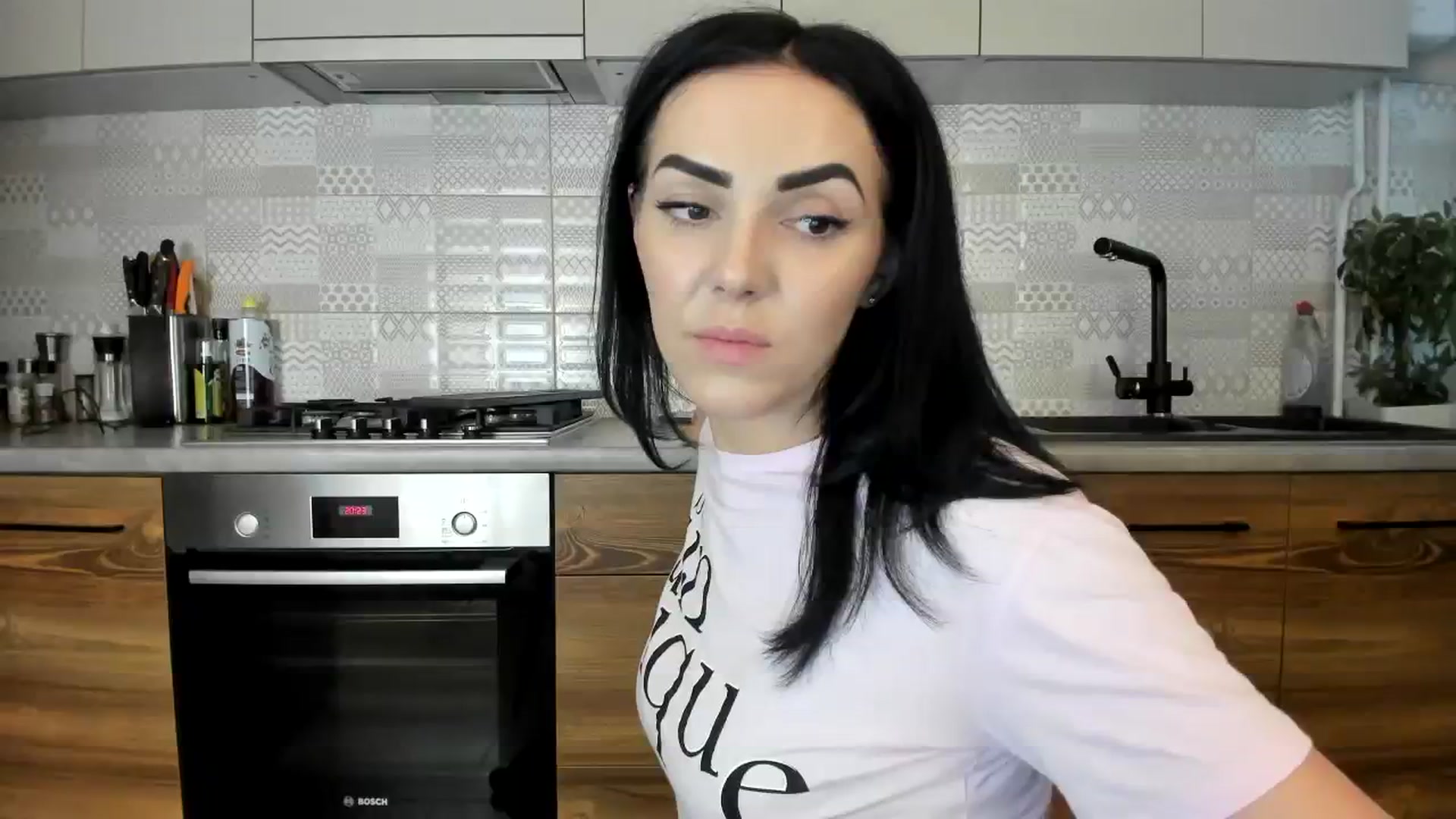 Gallery image thumbnail from MissNelly_'s myfreecams stream on, 07/26/2023, 17:38 image 8 of 20
