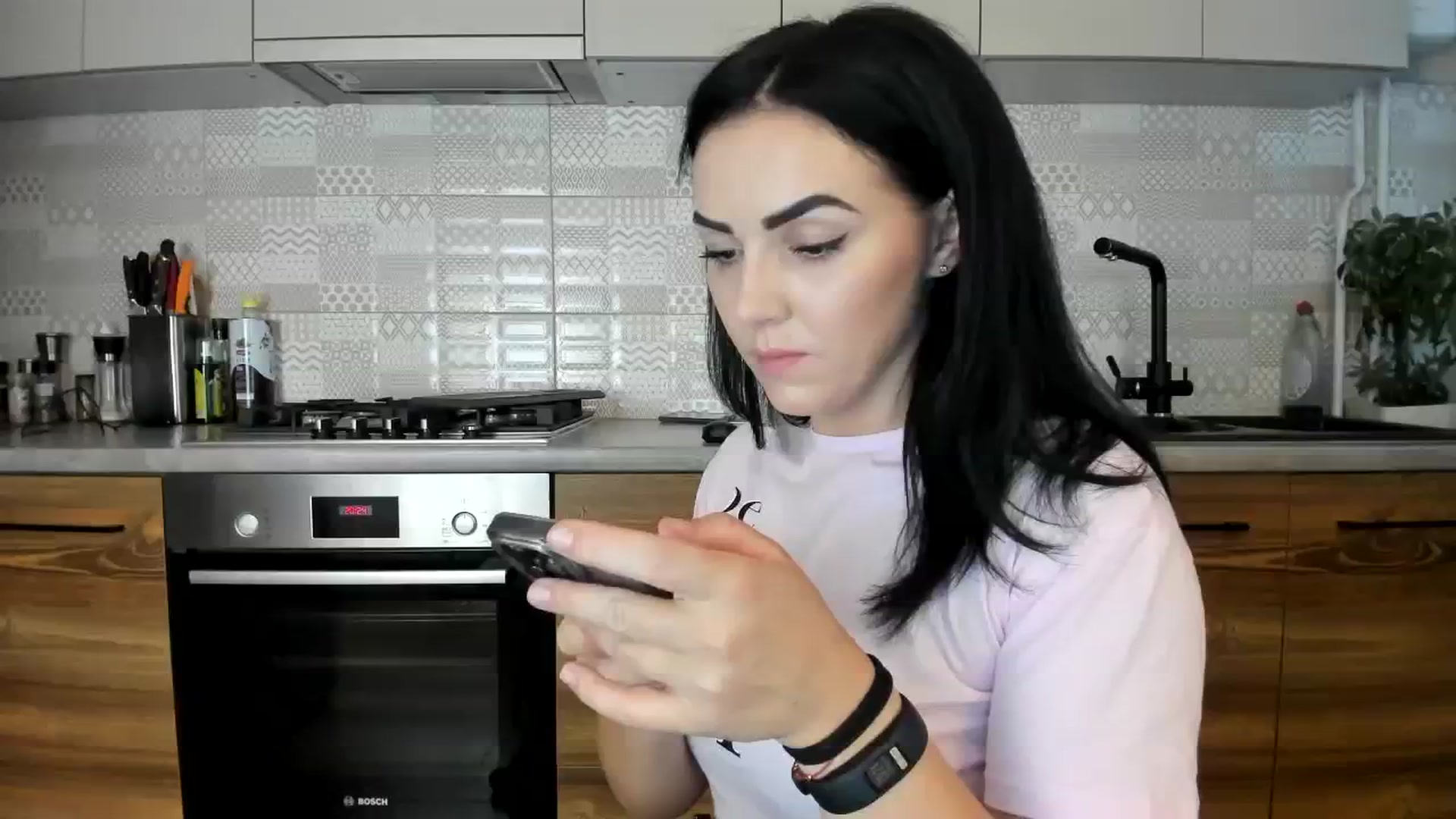 Gallery image thumbnail from MissNelly_'s myfreecams stream on, 07/26/2023, 17:38 image 9 of 20