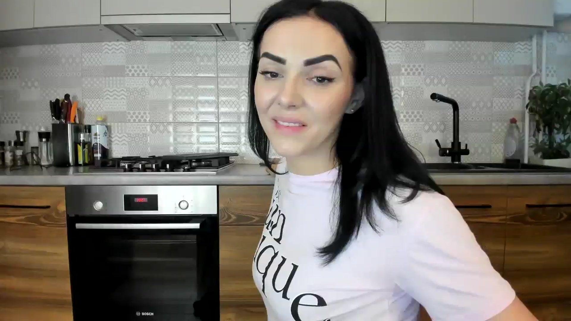 Gallery image thumbnail from MissNelly_'s myfreecams stream on, 07/26/2023, 17:38 image 6 of 20