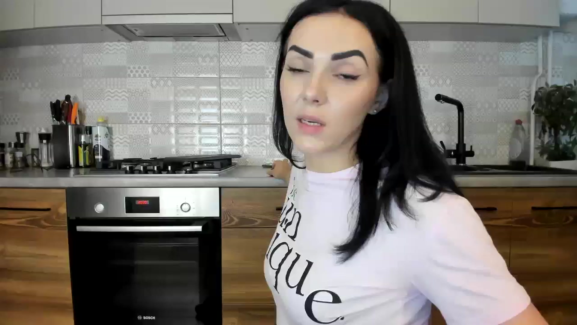 Gallery image thumbnail from MissNelly_'s myfreecams stream on, 07/26/2023, 17:38 image 5 of 20