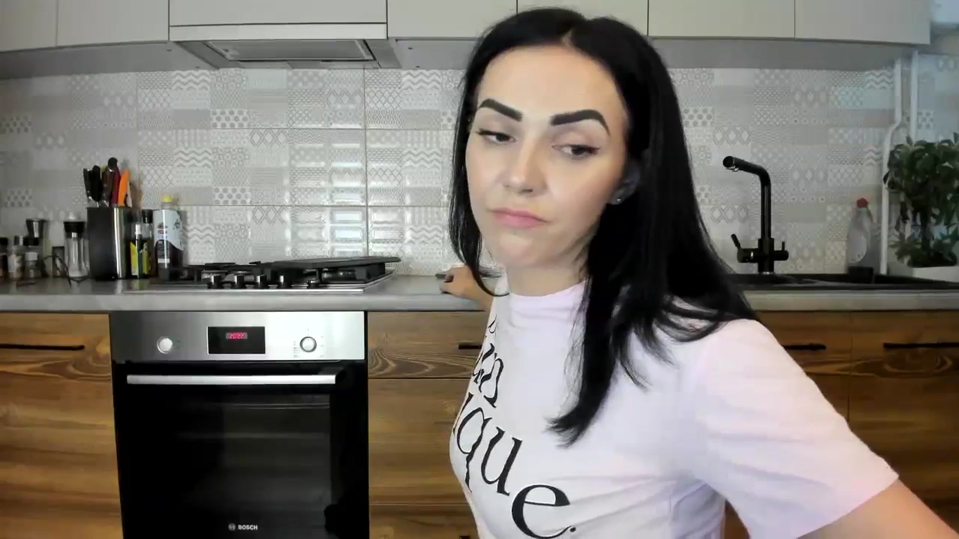 Gallery image thumbnail from MissNelly_'s myfreecams stream on, 07/26/2023, 17:38 image 7 of 20