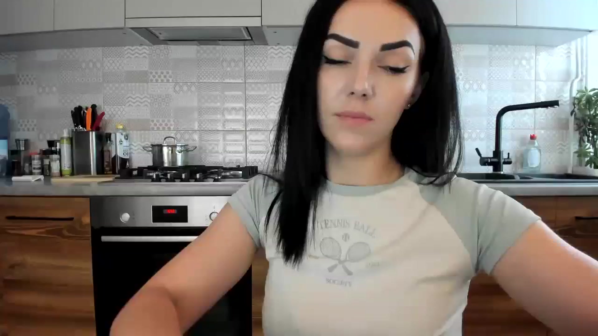 Gallery image thumbnail from MissNelly_'s myfreecams stream on, 08/06/2023, 11:34 image 16 of 20