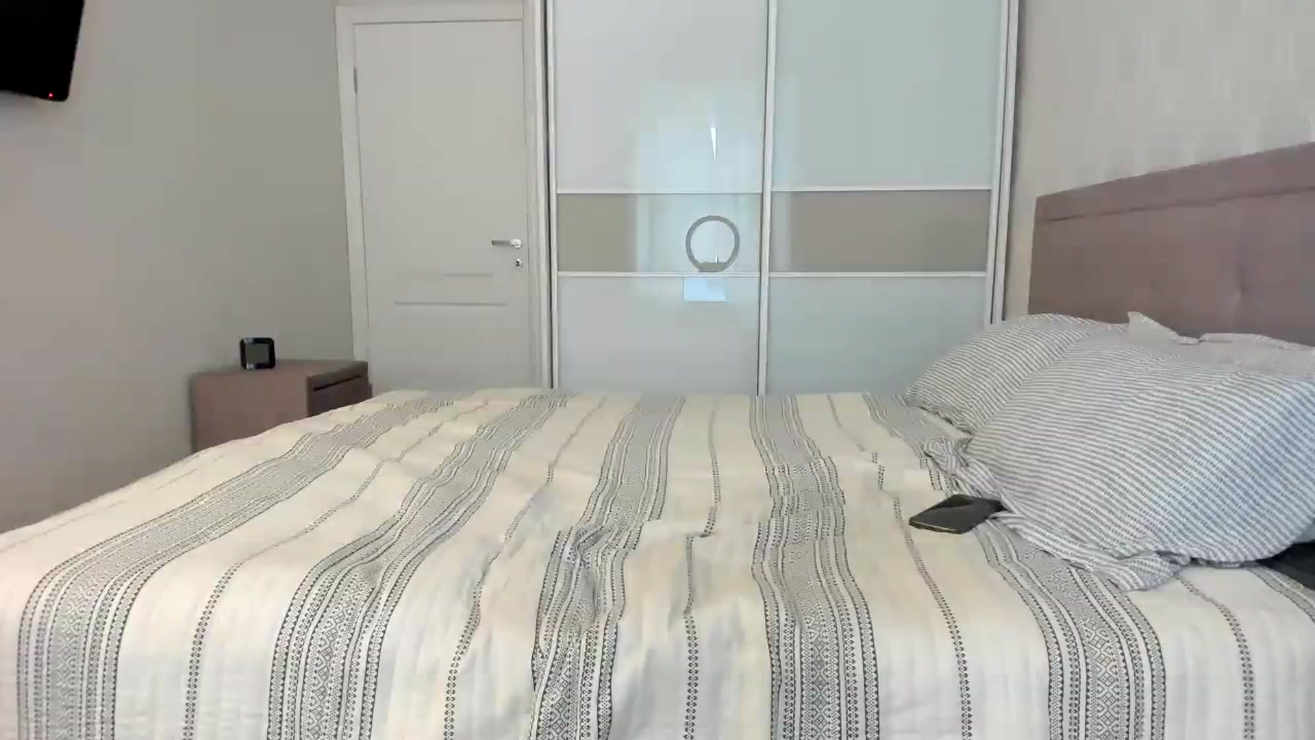 Gallery image thumbnail from MissNelly_'s myfreecams stream on, 08/07/2023, 15:11 image 6 of 20