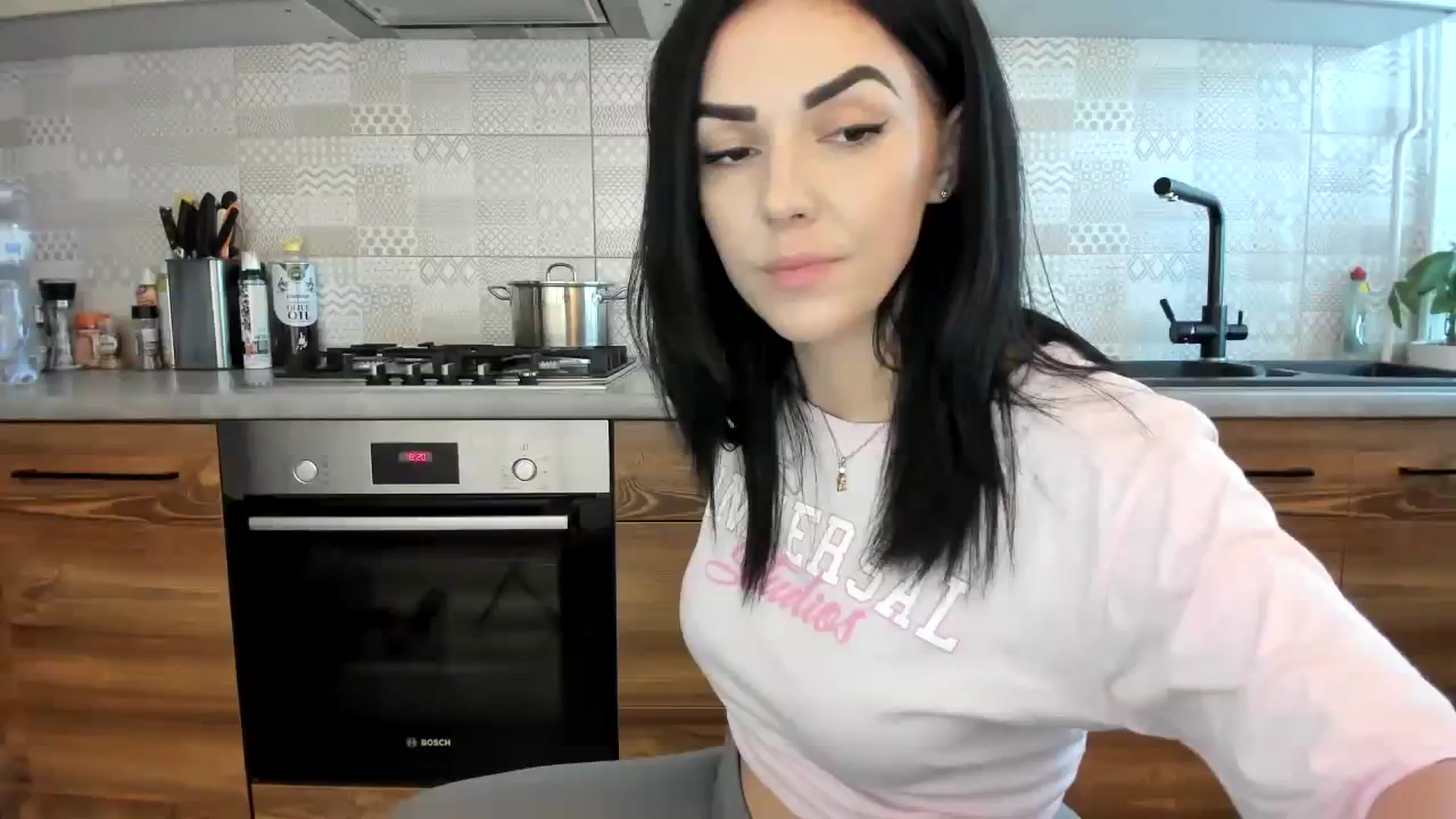 Gallery image thumbnail from MissNelly_'s myfreecams stream on, 08/11/2023, 15:51 image 1 of 20