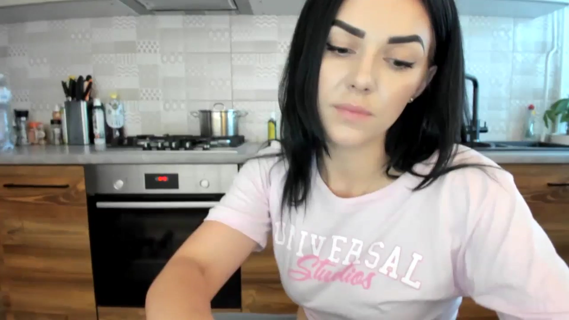 Gallery image thumbnail from MissNelly_'s myfreecams stream on, 08/11/2023, 15:51 image 15 of 20