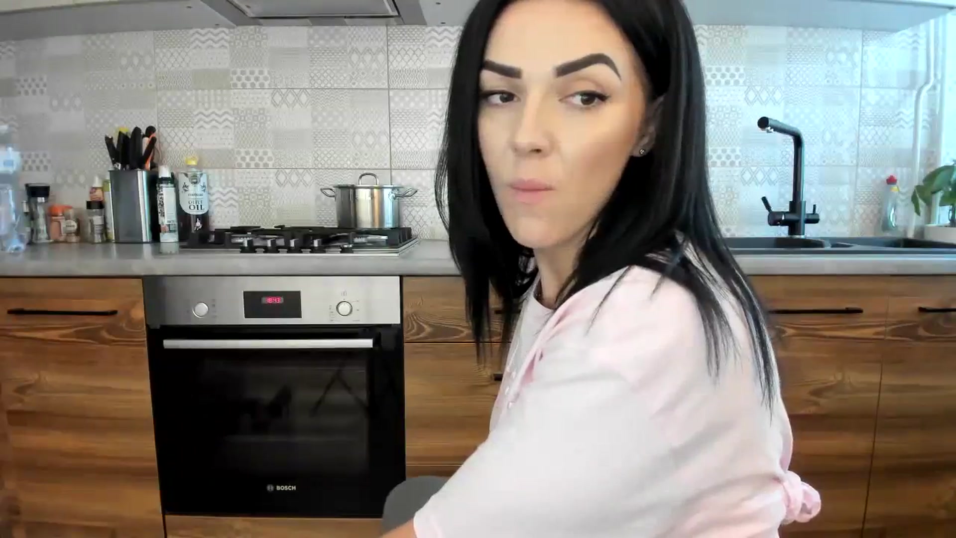Gallery image thumbnail from MissNelly_'s myfreecams stream on, 08/11/2023, 15:51 image 17 of 20