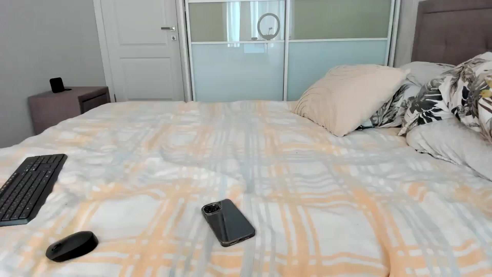 Gallery image thumbnail from MissNelly_'s myfreecams stream on, 08/18/2023, 12:38 image 20 of 20