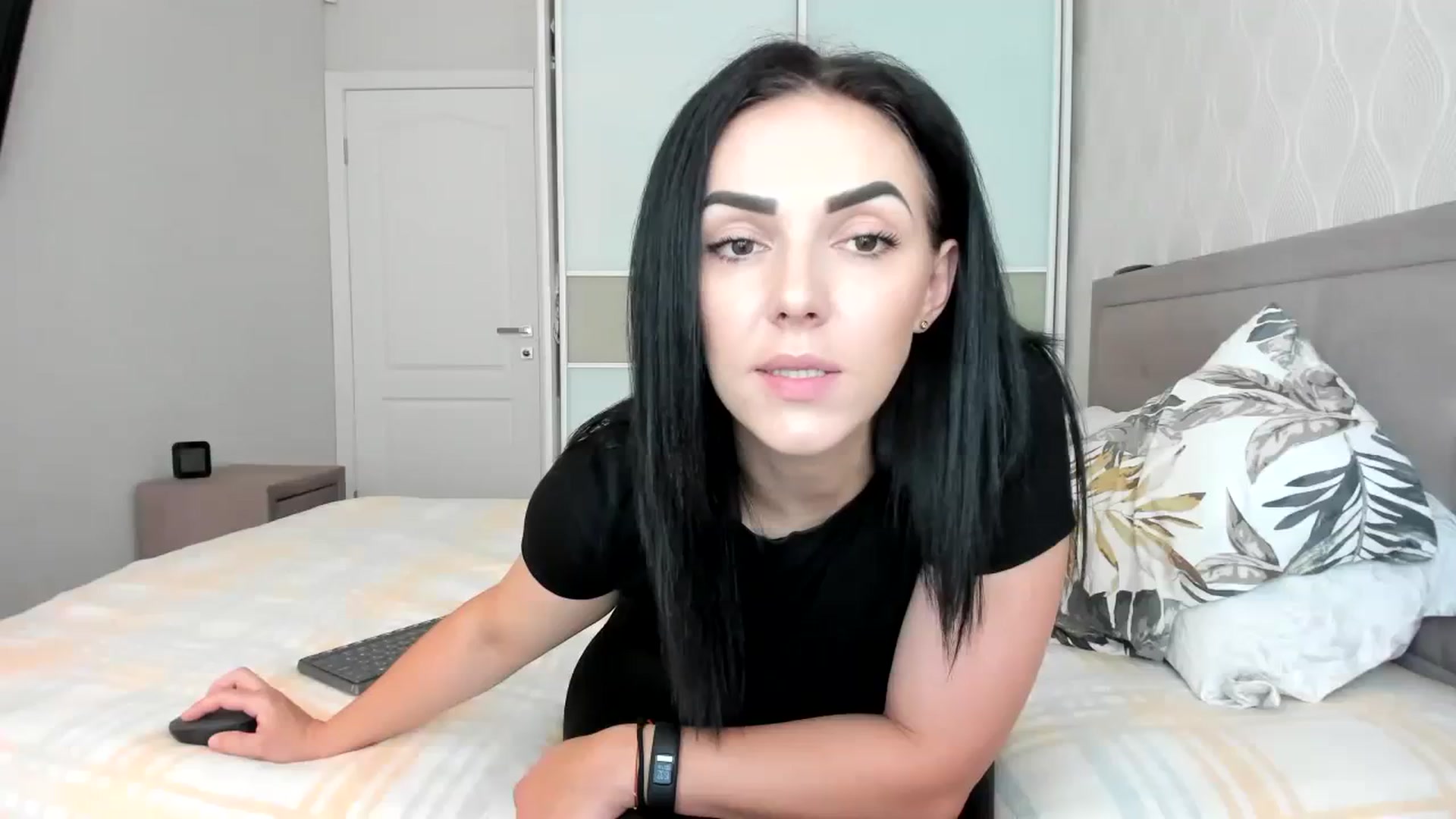 Gallery image thumbnail from MissNelly_'s myfreecams stream on, 08/21/2023, 13:15 image 1 of 20