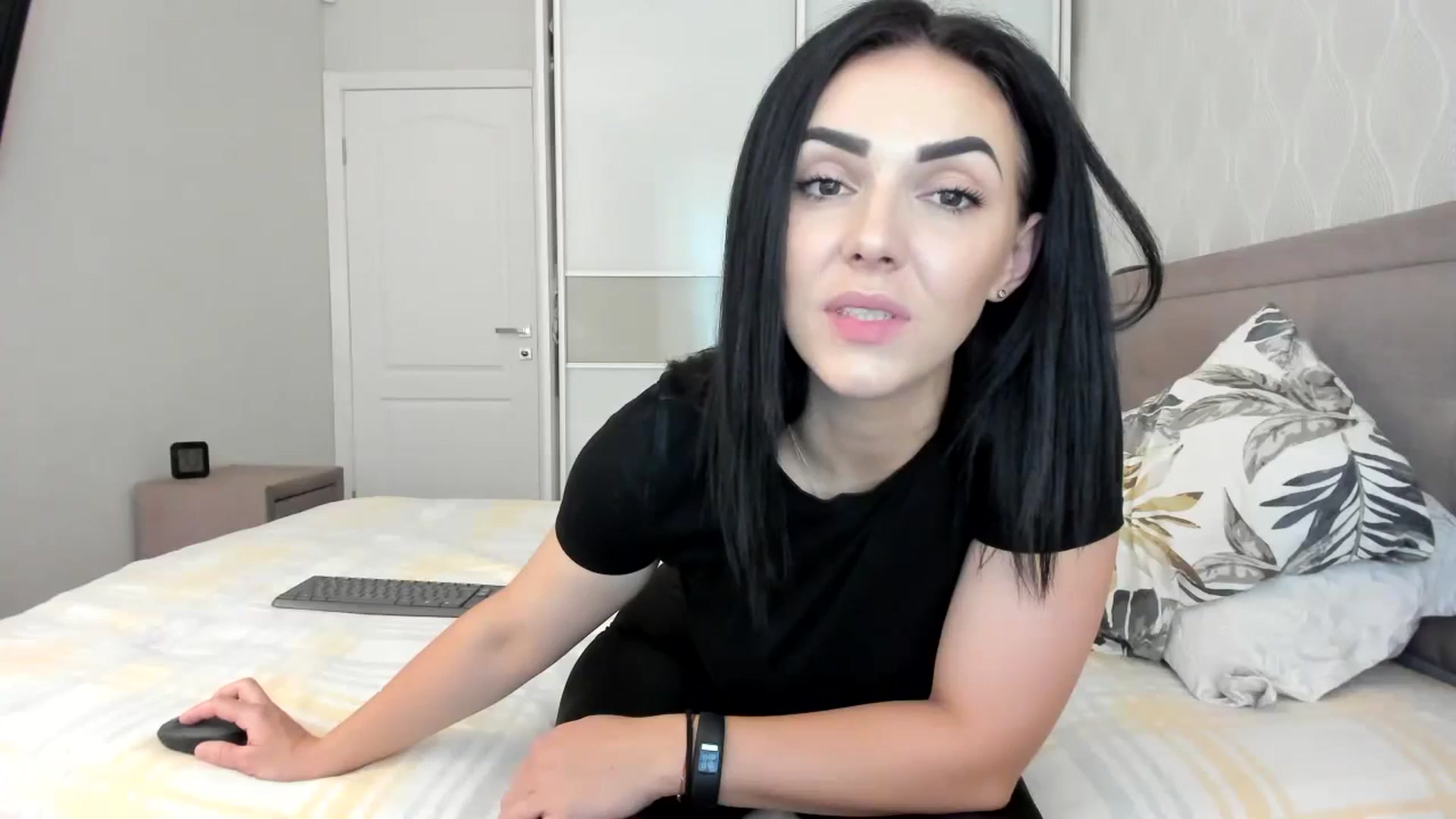 Gallery image thumbnail from MissNelly_'s myfreecams stream on, 08/21/2023, 13:15 image 20 of 20