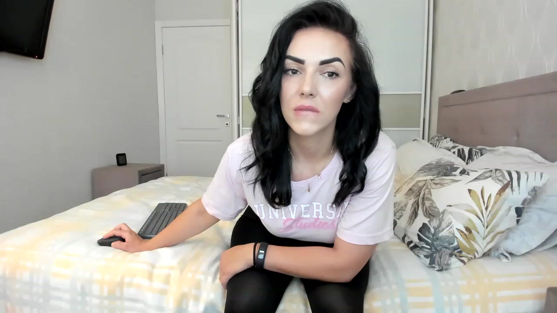 Gallery image thumbnail from MissNelly_'s myfreecams stream on, 08/23/2023, 12:08 image 3 of 20