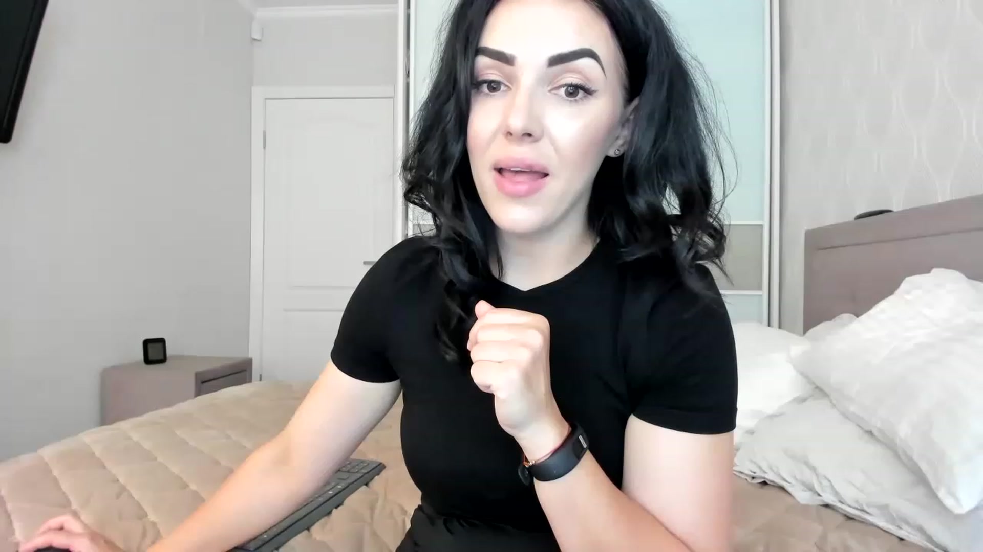 Gallery image thumbnail from MissNelly_'s myfreecams stream on, 08/26/2023, 14:54 image 16 of 20