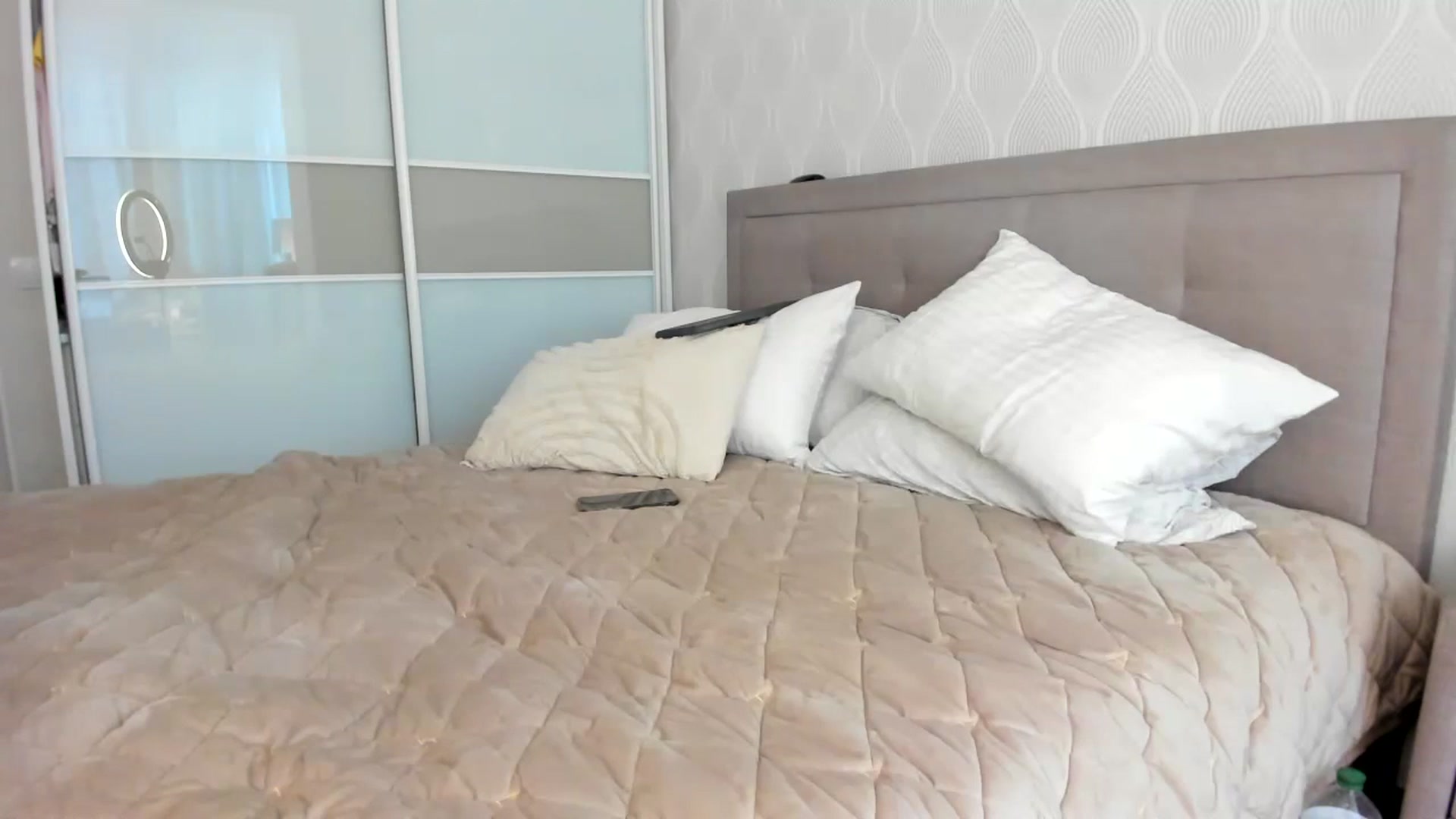 Gallery image thumbnail from MissNelly_'s myfreecams stream on, 08/30/2023, 10:21 image 19 of 20