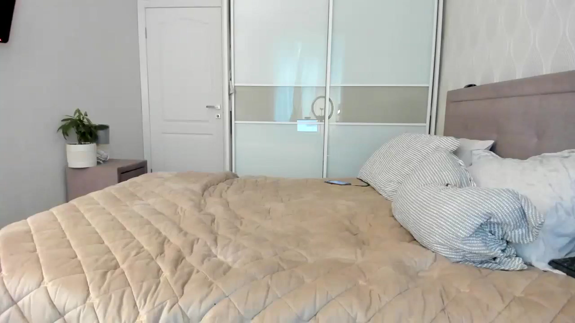 Gallery image thumbnail from MissNelly_'s myfreecams stream on, 09/24/2023, 11:49 image 20 of 20