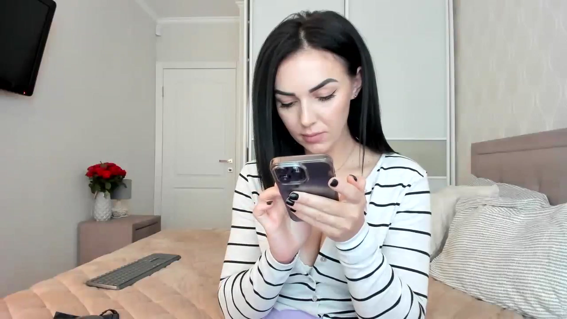 Gallery image thumbnail from MissNelly_'s myfreecams stream on, 09/28/2023, 11:47 image 19 of 20