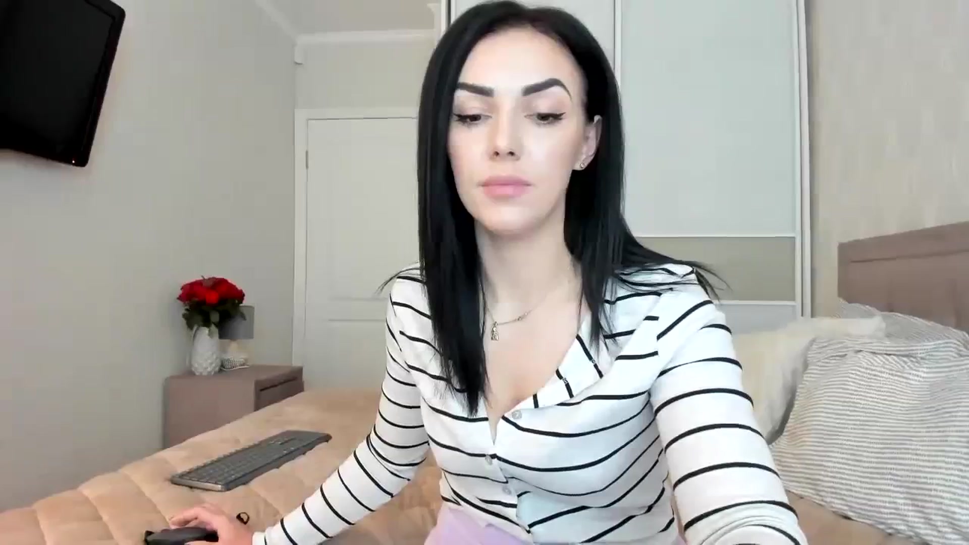 Gallery image thumbnail from MissNelly_'s myfreecams stream on, 09/28/2023, 11:47 image 11 of 20