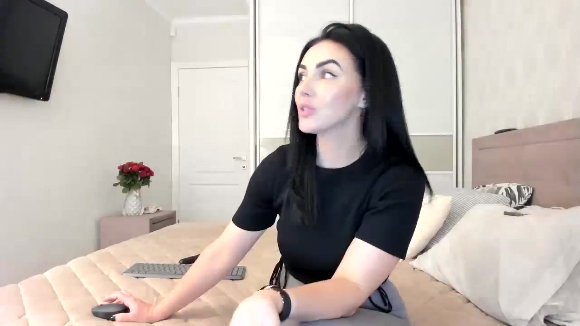 Gallery image thumbnail from MissNelly_'s myfreecams stream on, 09/30/2023, 14:55 image 18 of 20