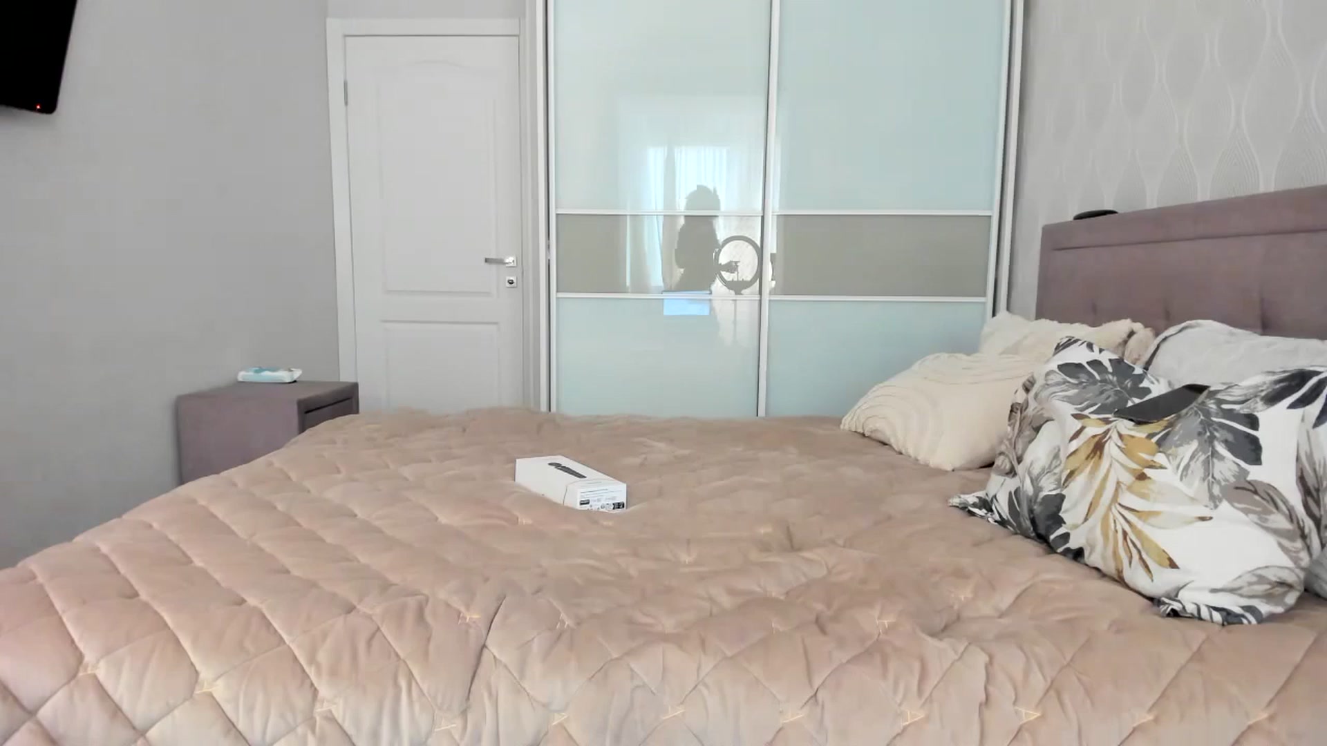 Gallery image thumbnail from MissNelly_'s myfreecams stream on, 10/04/2023, 15:16 image 19 of 20