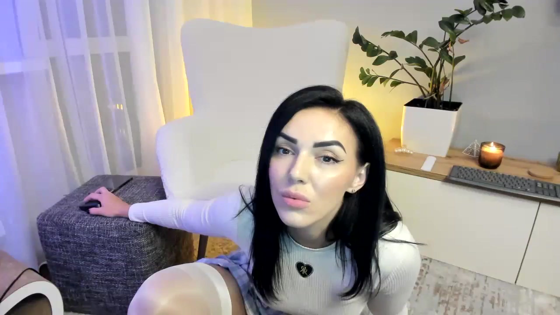 Gallery image thumbnail from MissNelly_'s myfreecams stream on, 10/04/2023, 21:10 image 7 of 20