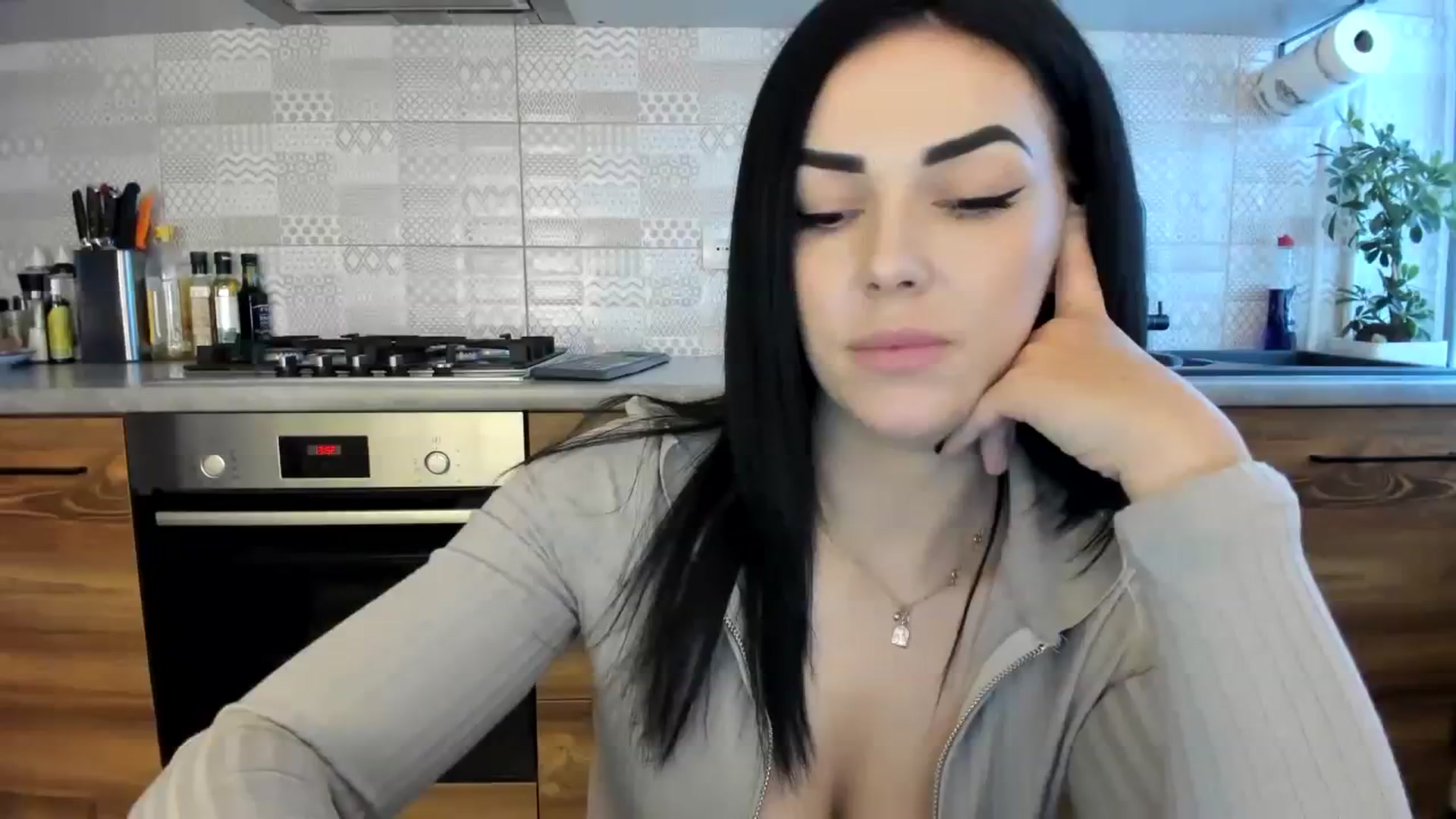 Gallery image thumbnail from MissNelly_'s myfreecams stream on, 10/08/2023, 11:30 image 17 of 20
