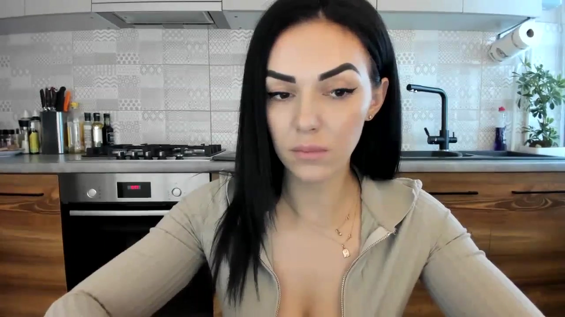 Gallery image thumbnail from MissNelly_'s myfreecams stream on, 10/08/2023, 12:40 image 20 of 20