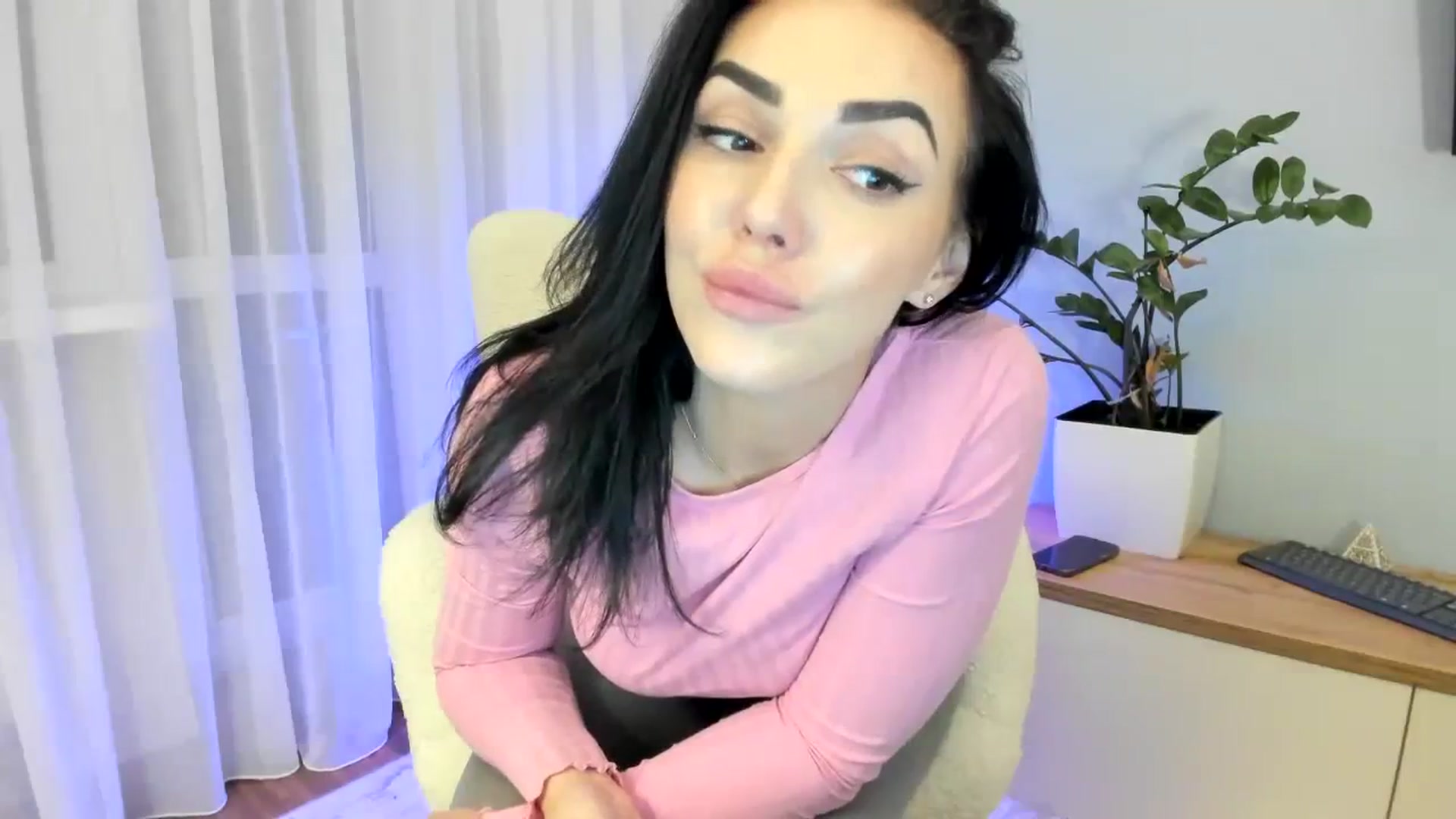Gallery image thumbnail from MissNelly_'s myfreecams stream on, 10/11/2023, 20:24 image 2 of 20