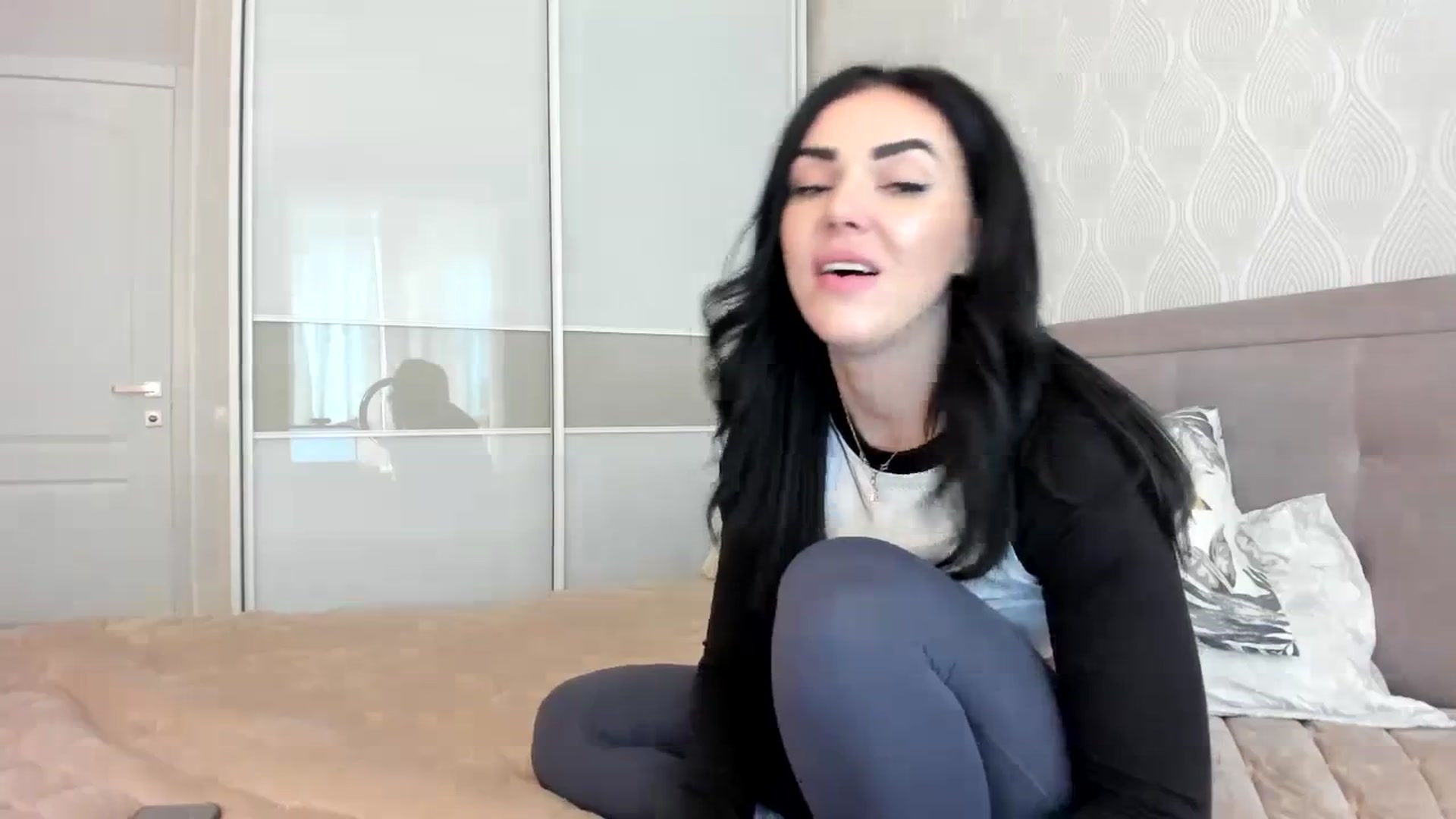 Gallery image thumbnail from MissNelly_'s myfreecams stream on, 10/12/2023, 11:44 image 16 of 20