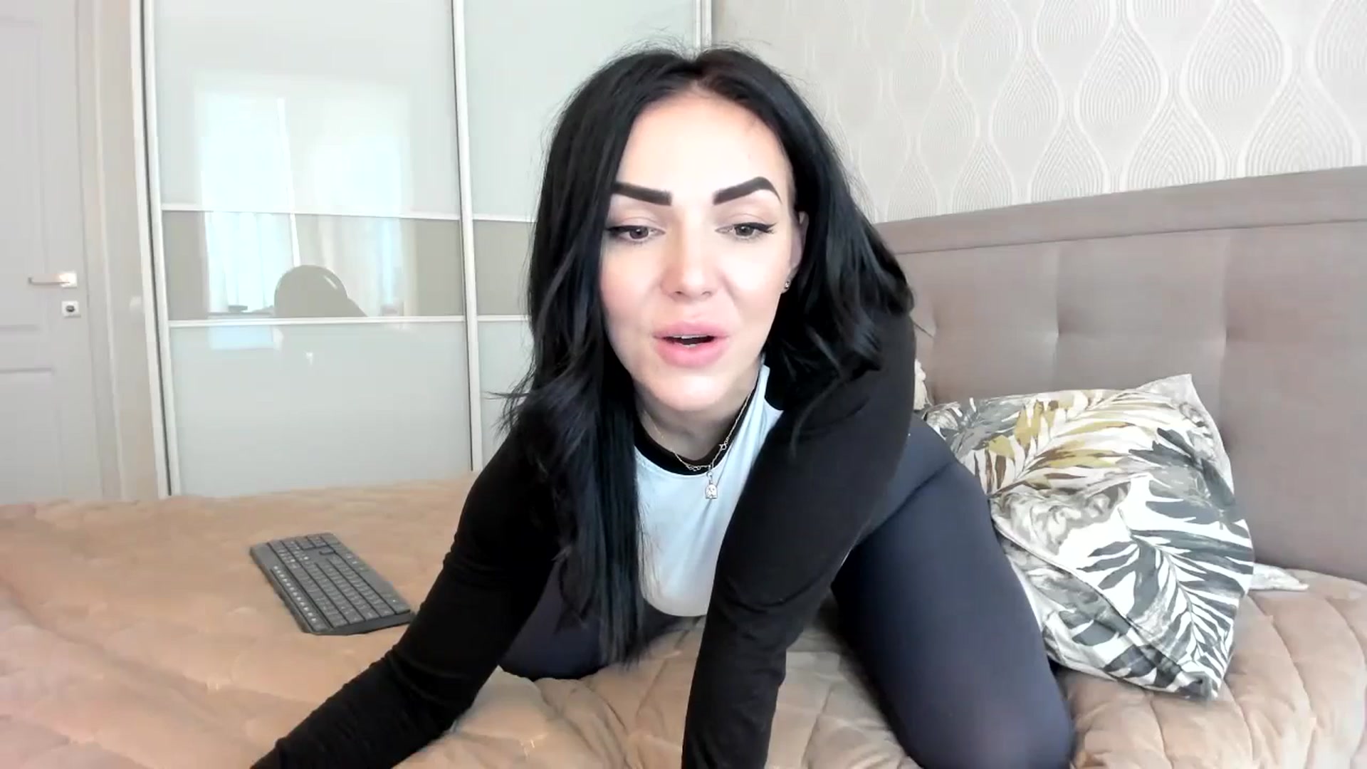 Gallery image thumbnail from MissNelly_'s myfreecams stream on, 10/12/2023, 11:44 image 12 of 20