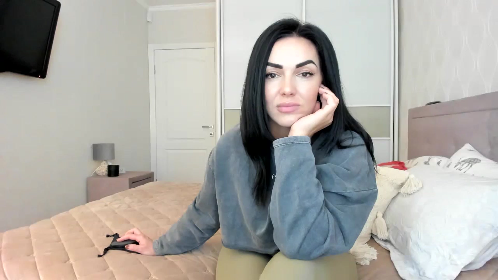 Gallery image thumbnail from MissNelly_'s myfreecams stream on, 10/22/2023, 10:58 image 19 of 20