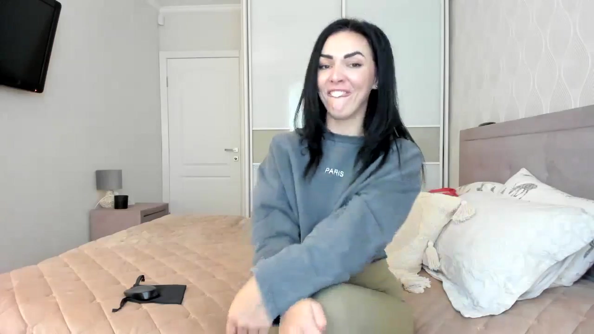 Gallery image thumbnail from MissNelly_'s myfreecams stream on, 10/22/2023, 10:58 image 13 of 20