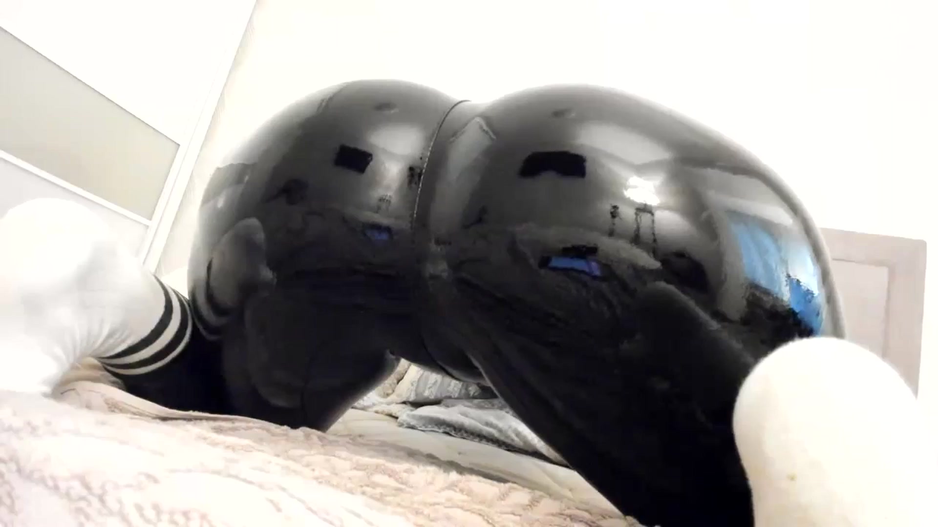 Gallery image thumbnail from MissNelly_'s myfreecams stream on, 10/25/2023, 13:19 image 17 of 20