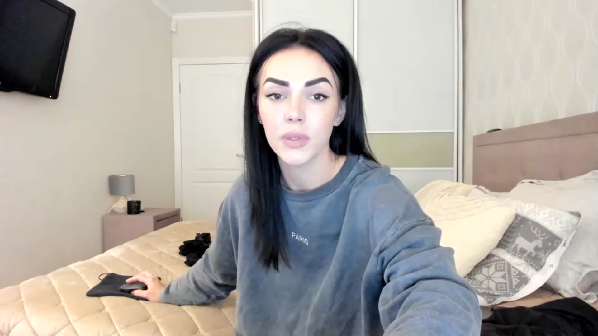 Gallery image thumbnail from MissNelly_'s myfreecams stream on, 10/25/2023, 13:19 image 3 of 20