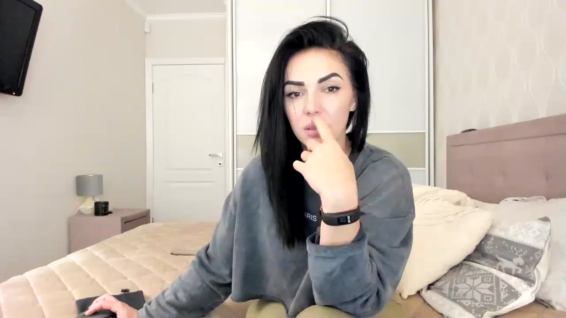 Gallery image thumbnail from MissNelly_'s myfreecams stream on, 10/25/2023, 14:26 image 6 of 20