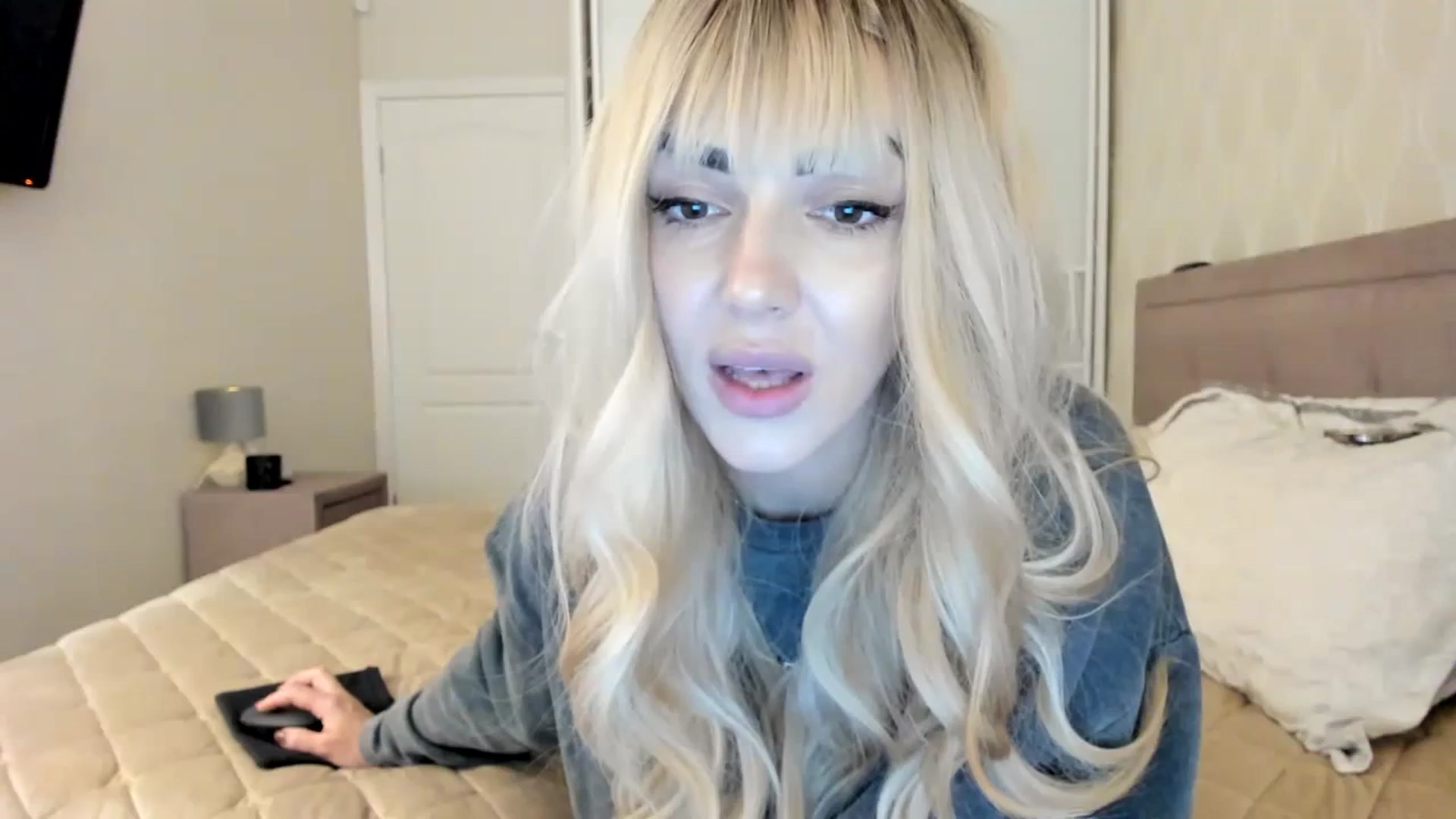 Gallery image thumbnail from MissNelly_'s myfreecams stream on, 10/25/2023, 17:02 image 11 of 20