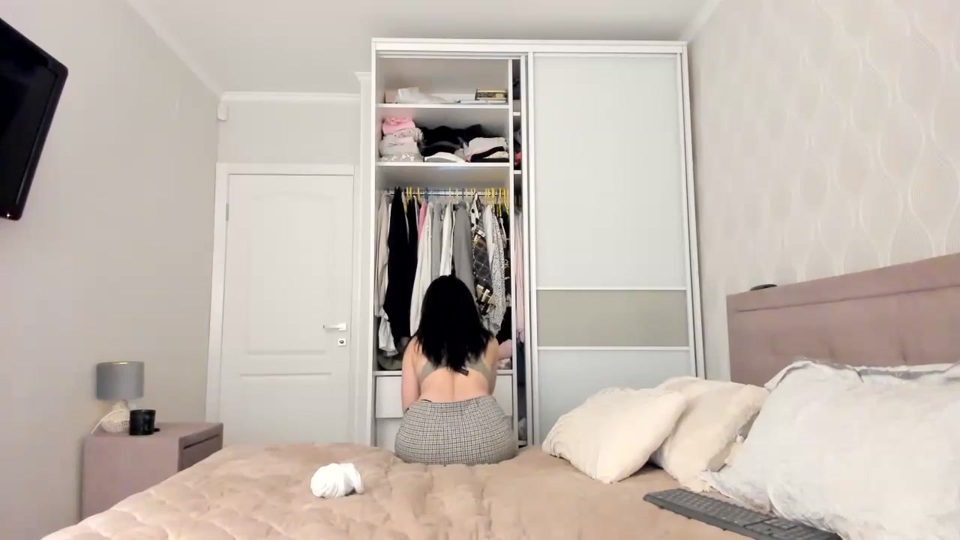 Gallery image thumbnail from MissNelly_'s myfreecams stream on, 10/25/2023, 17:02 image 19 of 20