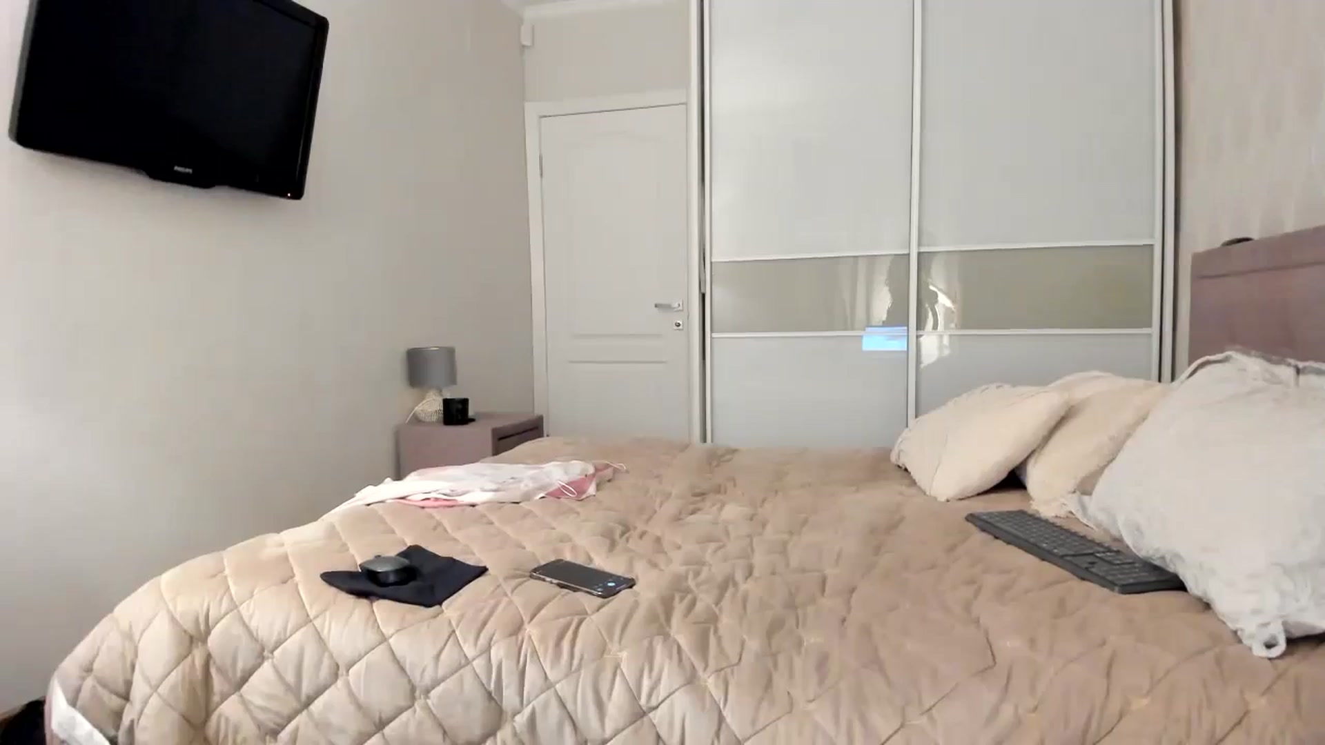 Gallery image thumbnail from MissNelly_'s myfreecams stream on, 10/25/2023, 17:02 image 16 of 20