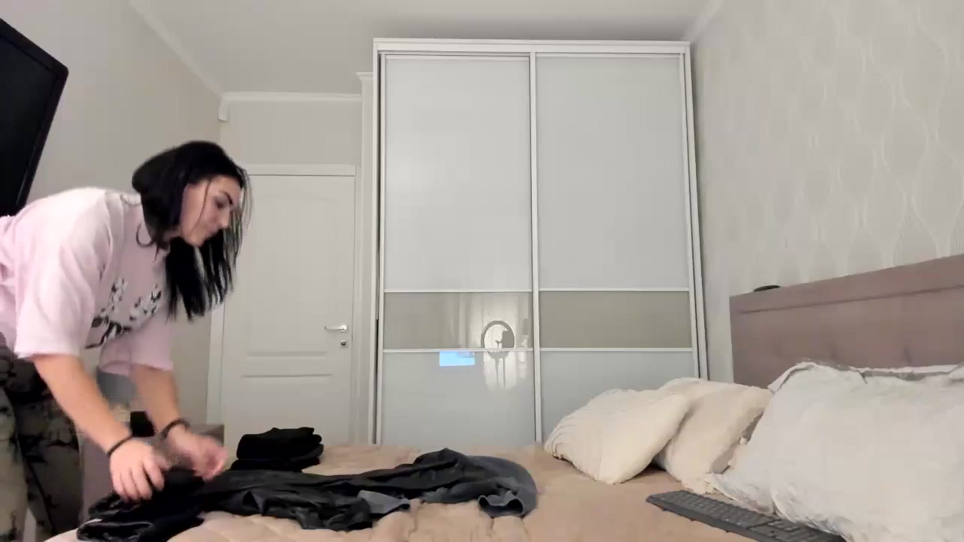 Gallery image thumbnail from MissNelly_'s myfreecams stream on, 10/25/2023, 17:02 image 20 of 20