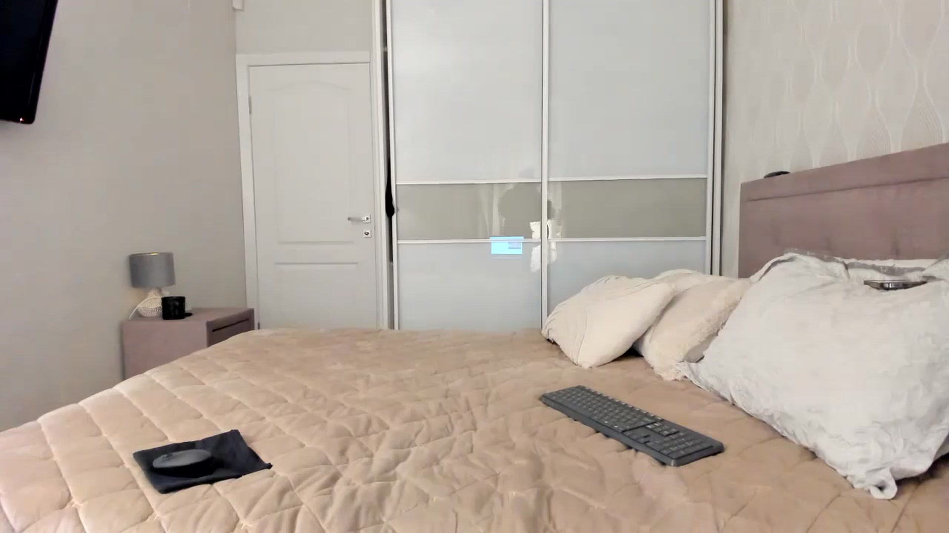 Gallery image thumbnail from MissNelly_'s myfreecams stream on, 10/25/2023, 17:02 image 9 of 20