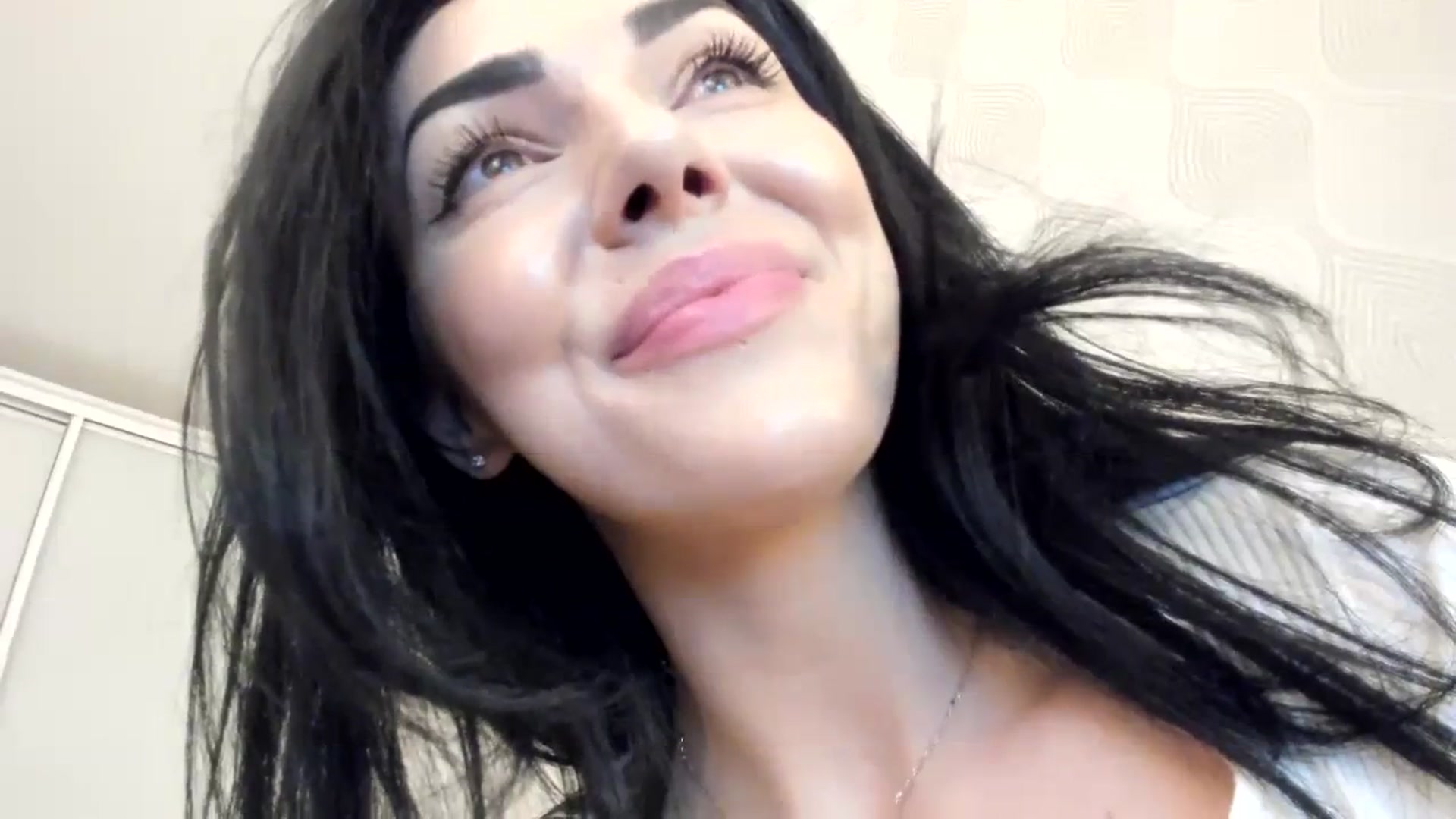 Gallery image thumbnail from MissNelly_'s myfreecams stream on, 10/27/2023, 16:59 image 12 of 20