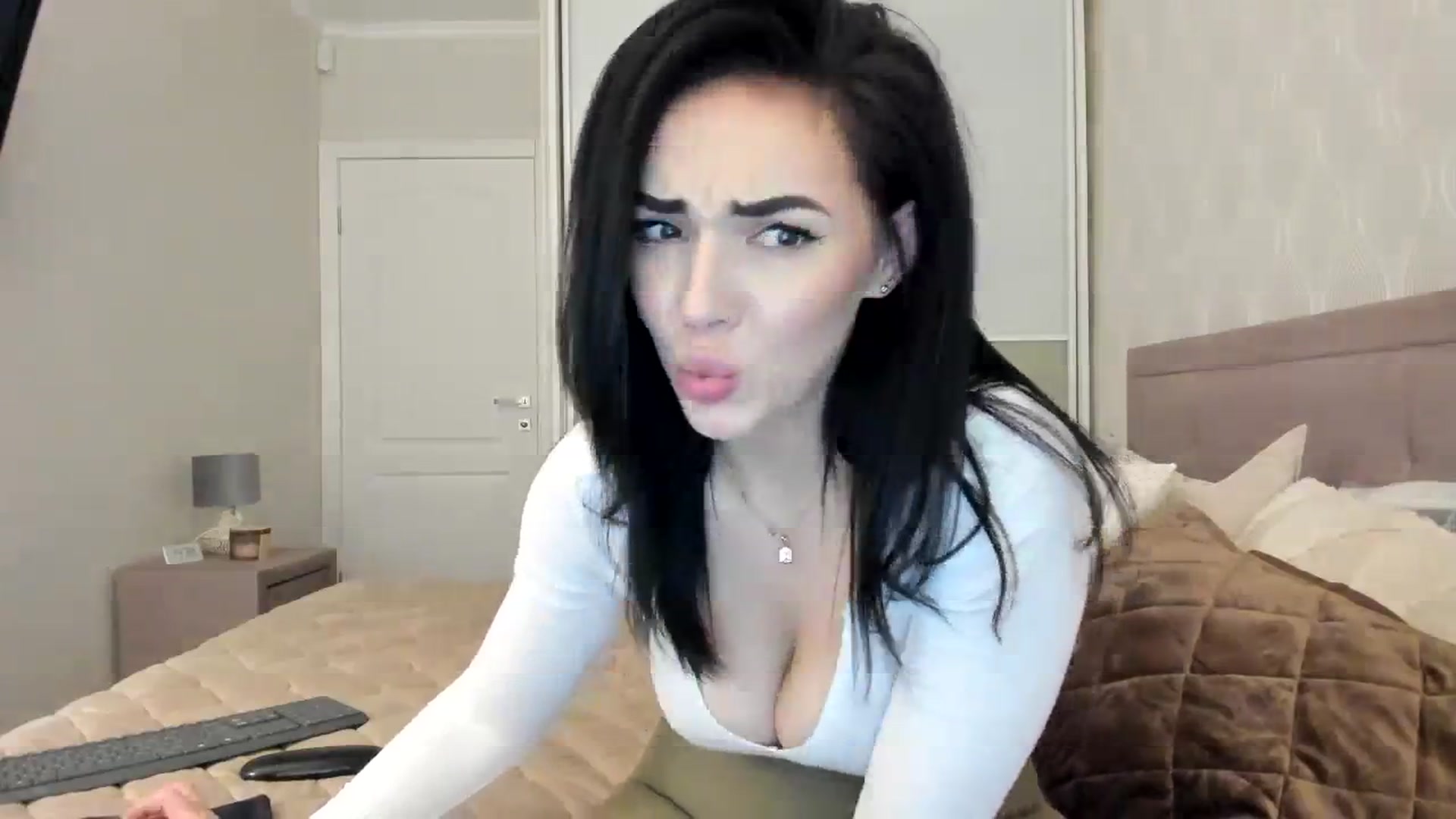 Gallery image thumbnail from MissNelly_'s myfreecams stream on, 10/31/2023, 13:11 image 14 of 20
