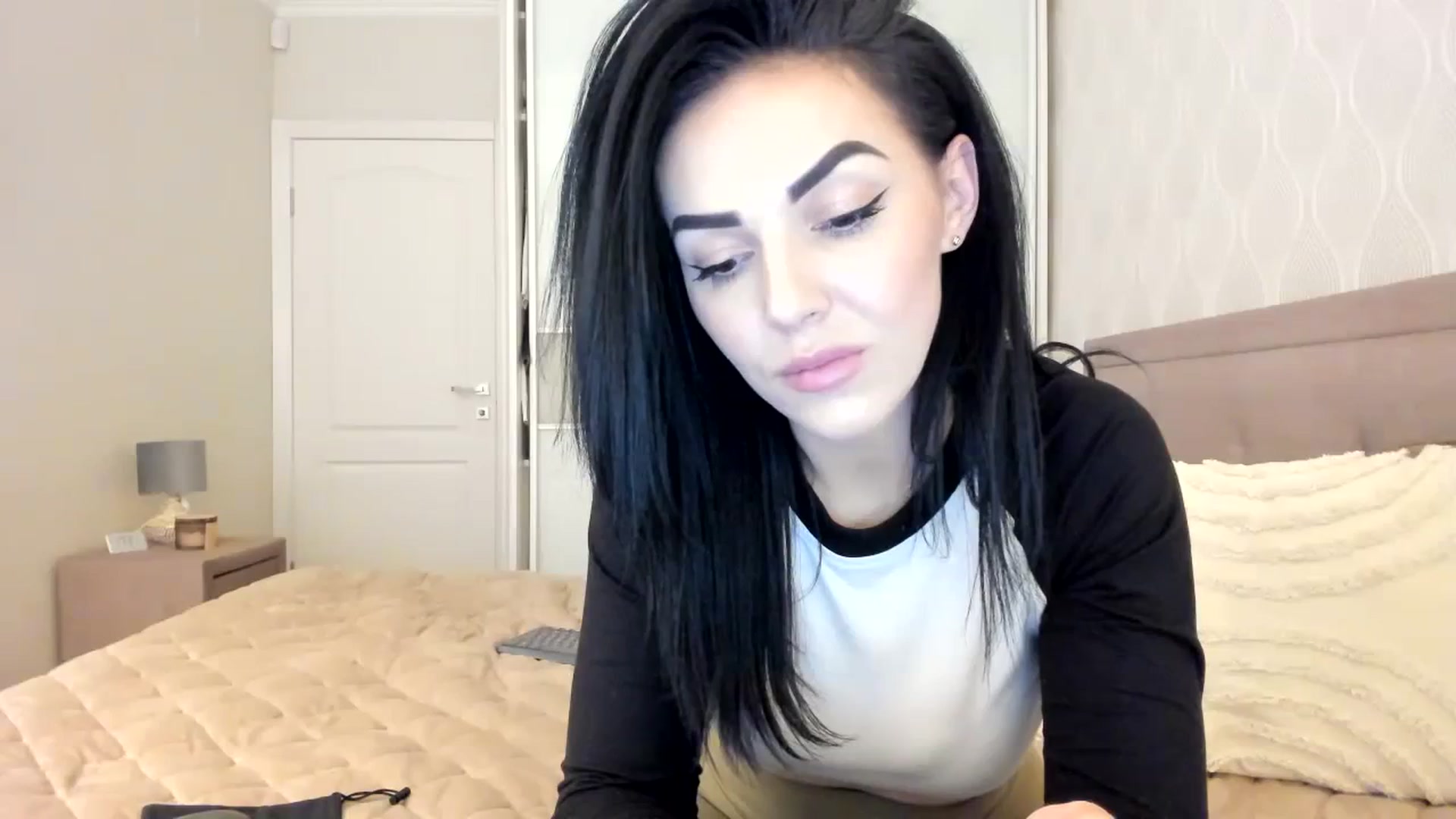 Gallery image thumbnail from MissNelly_'s myfreecams stream on, 10/31/2023, 15:53 image 9 of 20