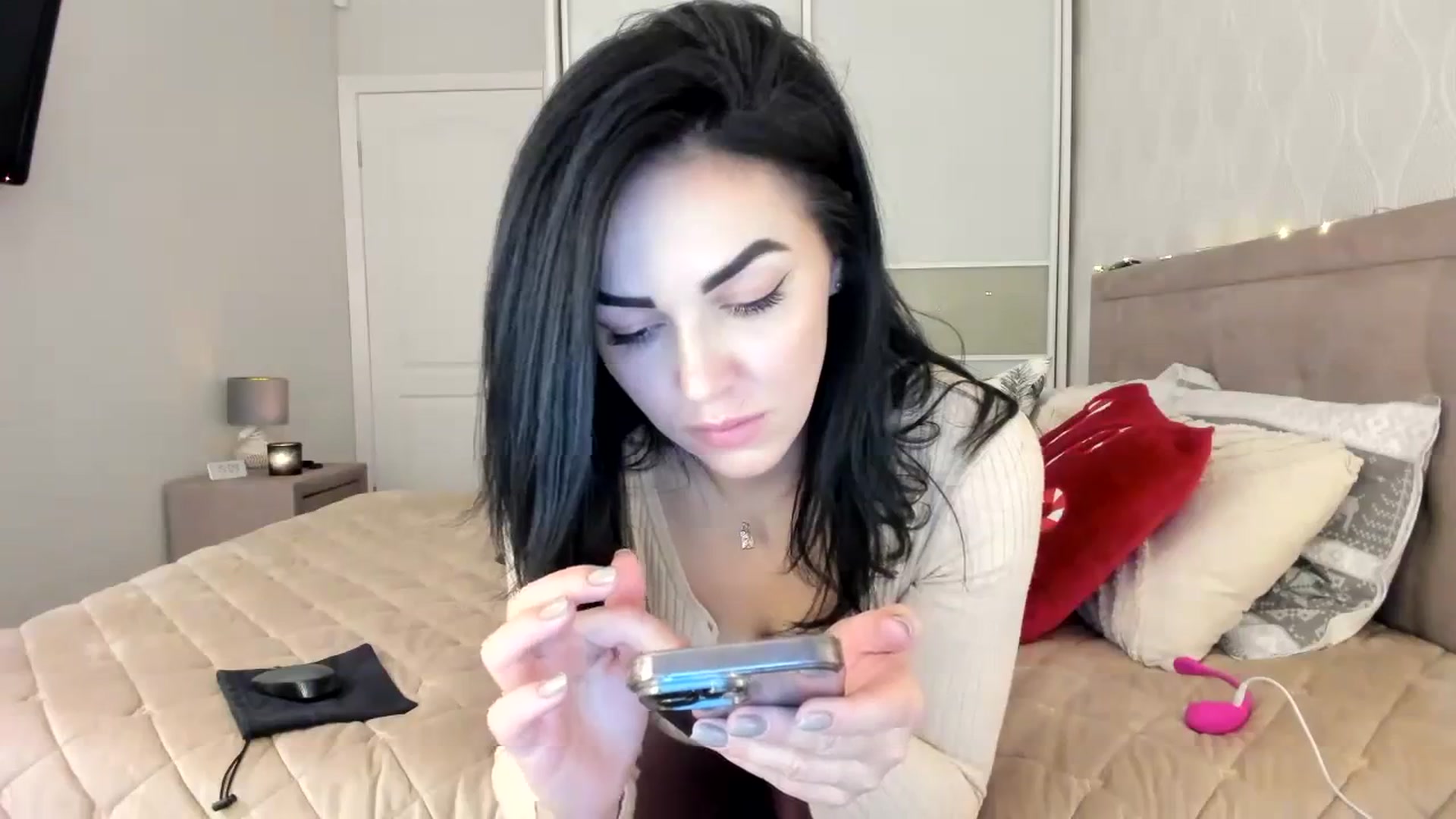 Gallery image thumbnail from MissNelly_'s myfreecams stream on, 11/05/2023, 14:21 image 5 of 20